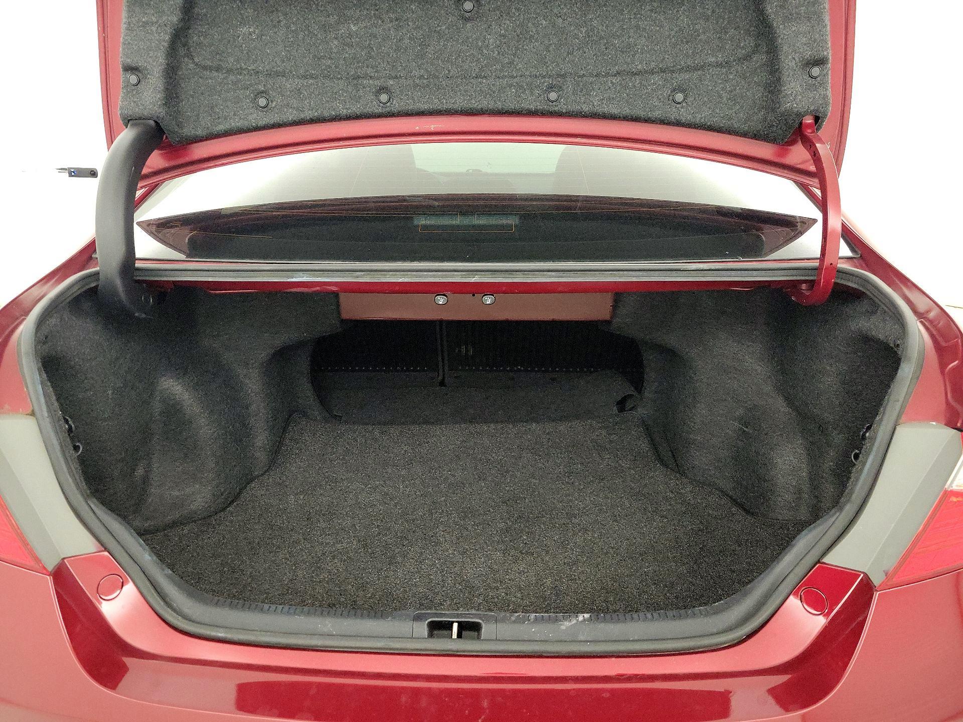 Thumbnail: 2015 Toyota Camry - 20