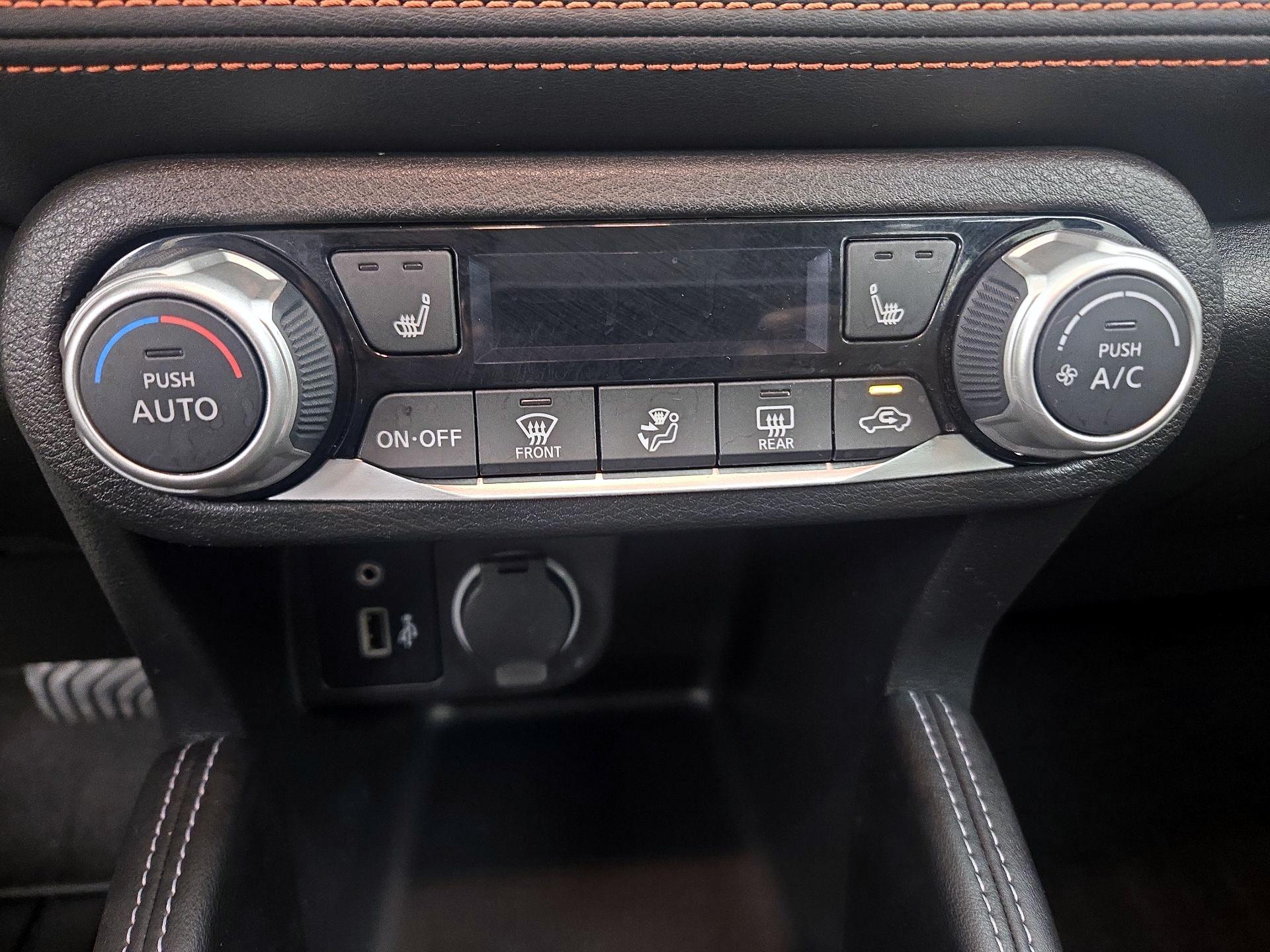 Thumbnail: 2019 Nissan Kicks - 16