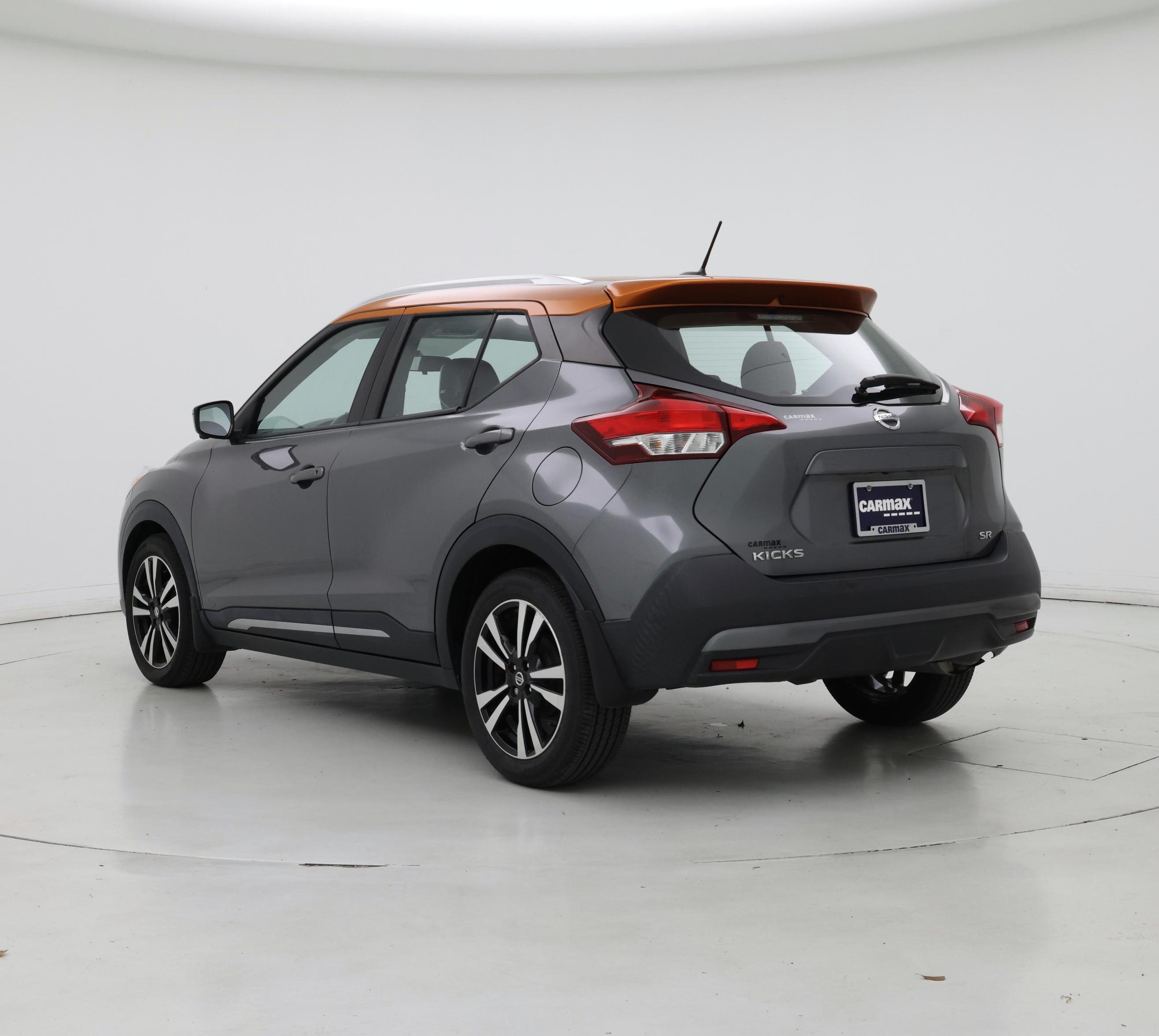 Thumbnail: 2019 Nissan Kicks - 2