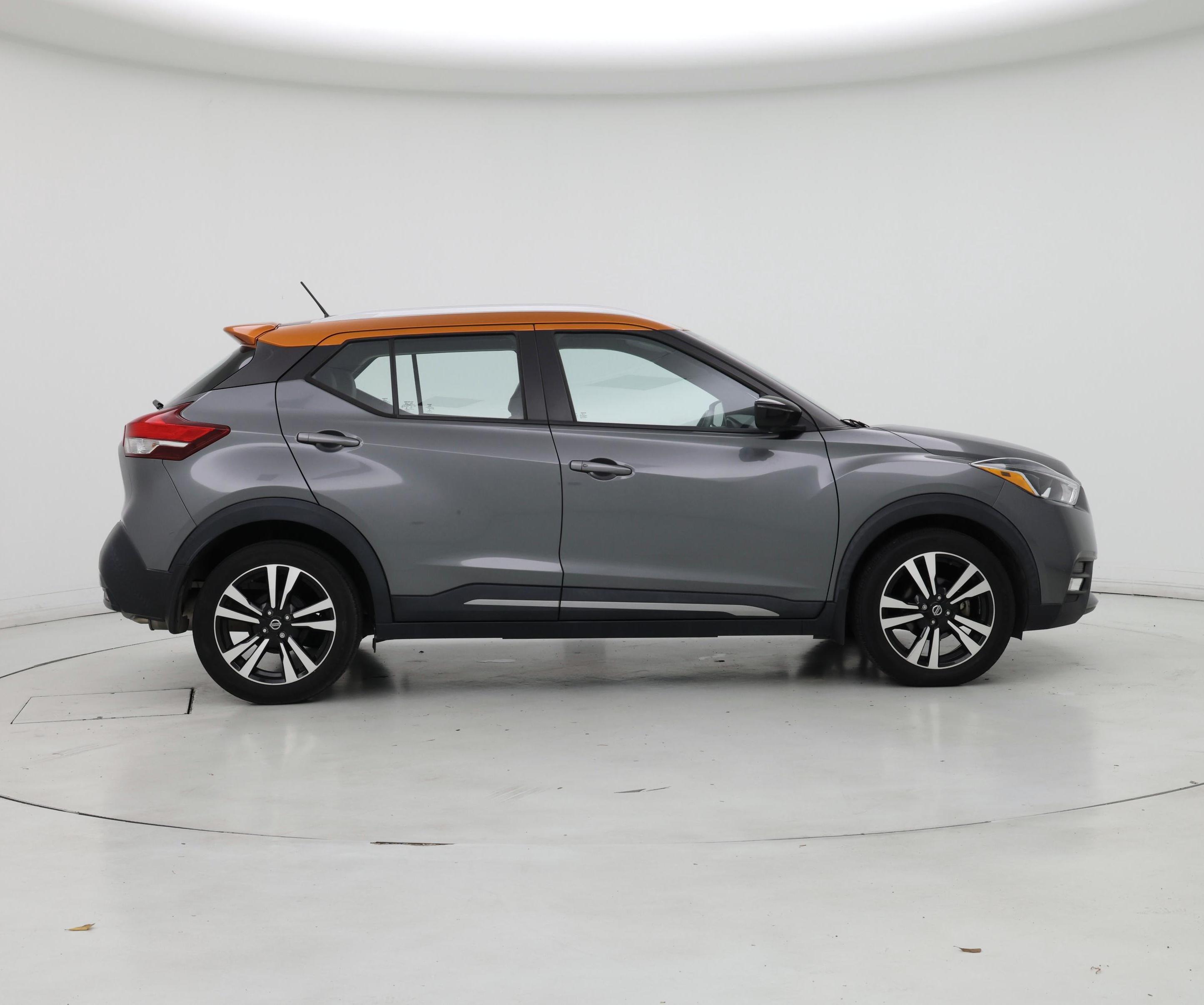Thumbnail: 2019 Nissan Kicks - 7