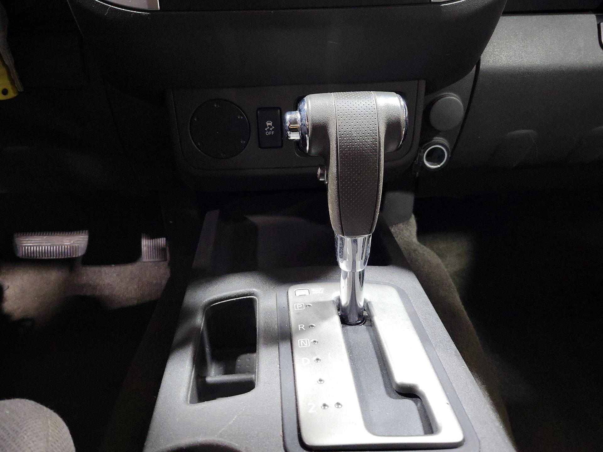 Thumbnail: 2014 Nissan Frontier - 16