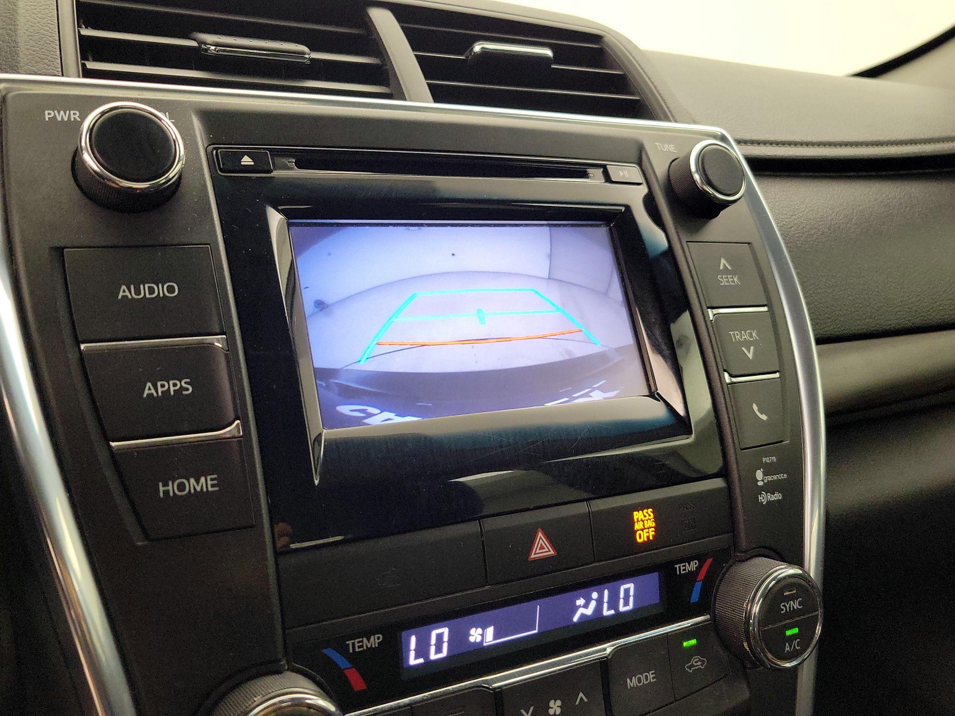 Thumbnail: 2015 Toyota Camry - 14