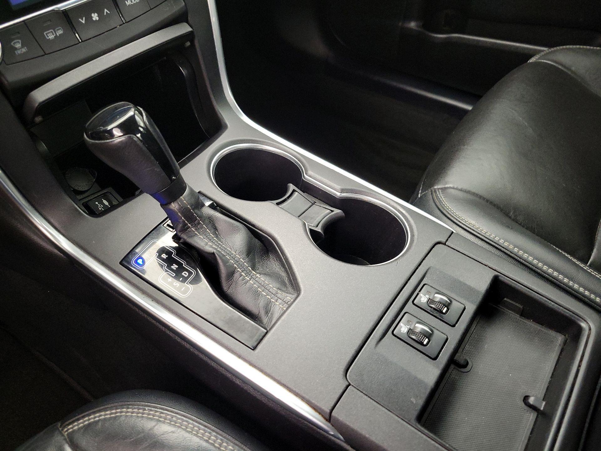 Thumbnail: 2015 Toyota Camry - 17