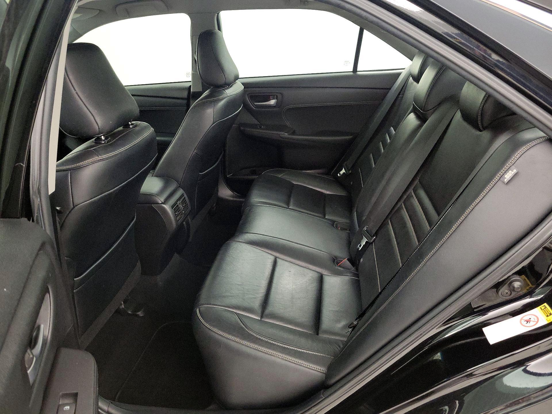 Thumbnail: 2015 Toyota Camry - 19