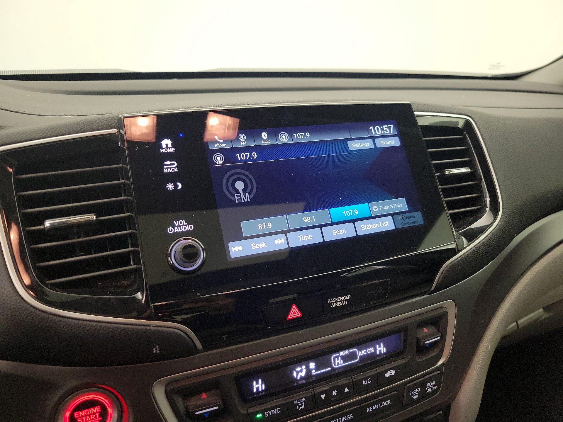 Thumbnail: 2019 Honda Pilot - 15