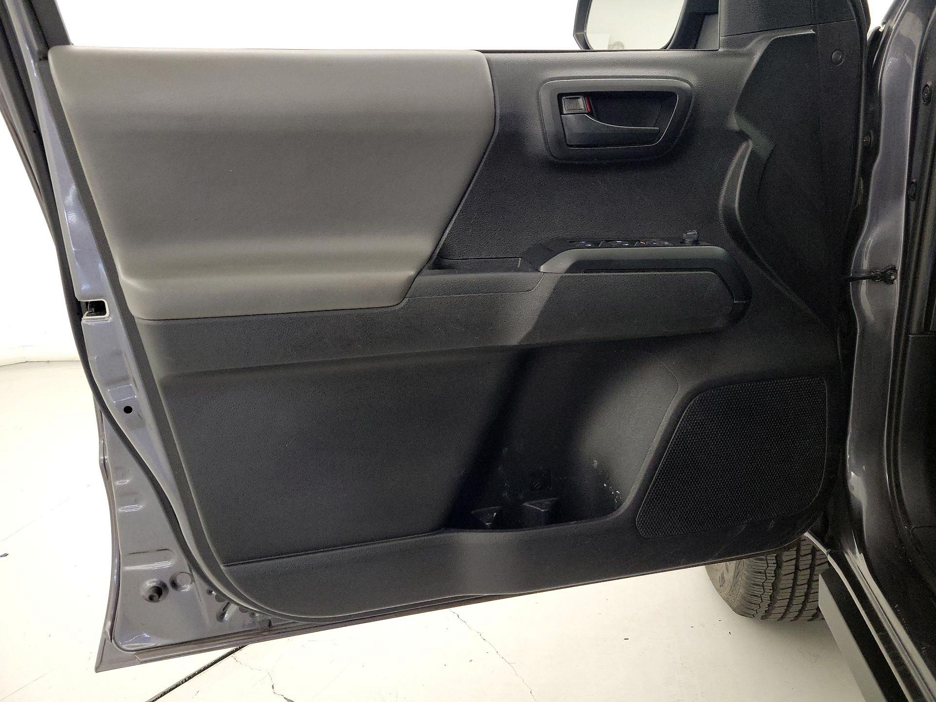 Thumbnail: 2022 Toyota Tacoma - 12