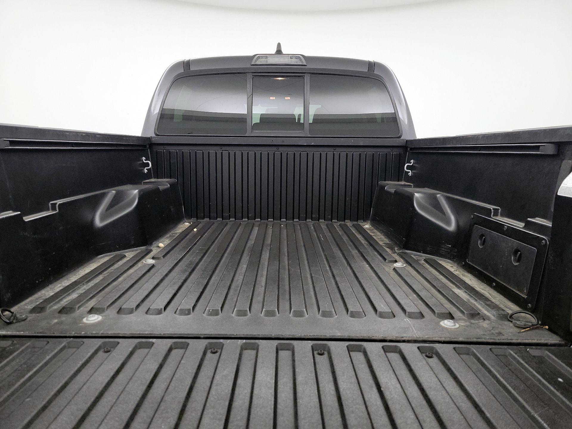 Thumbnail: 2022 Toyota Tacoma - 19