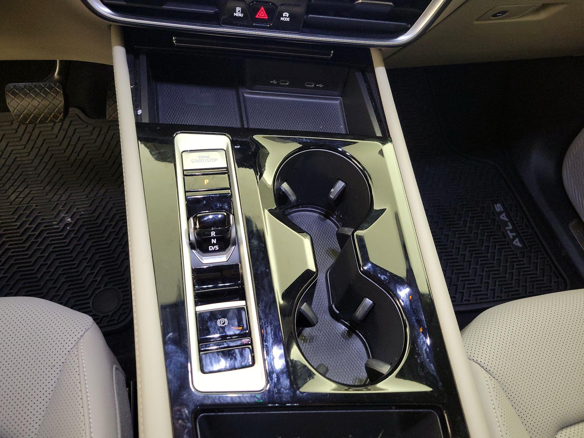 Thumbnail: 2024 Volkswagen Atlas - 17