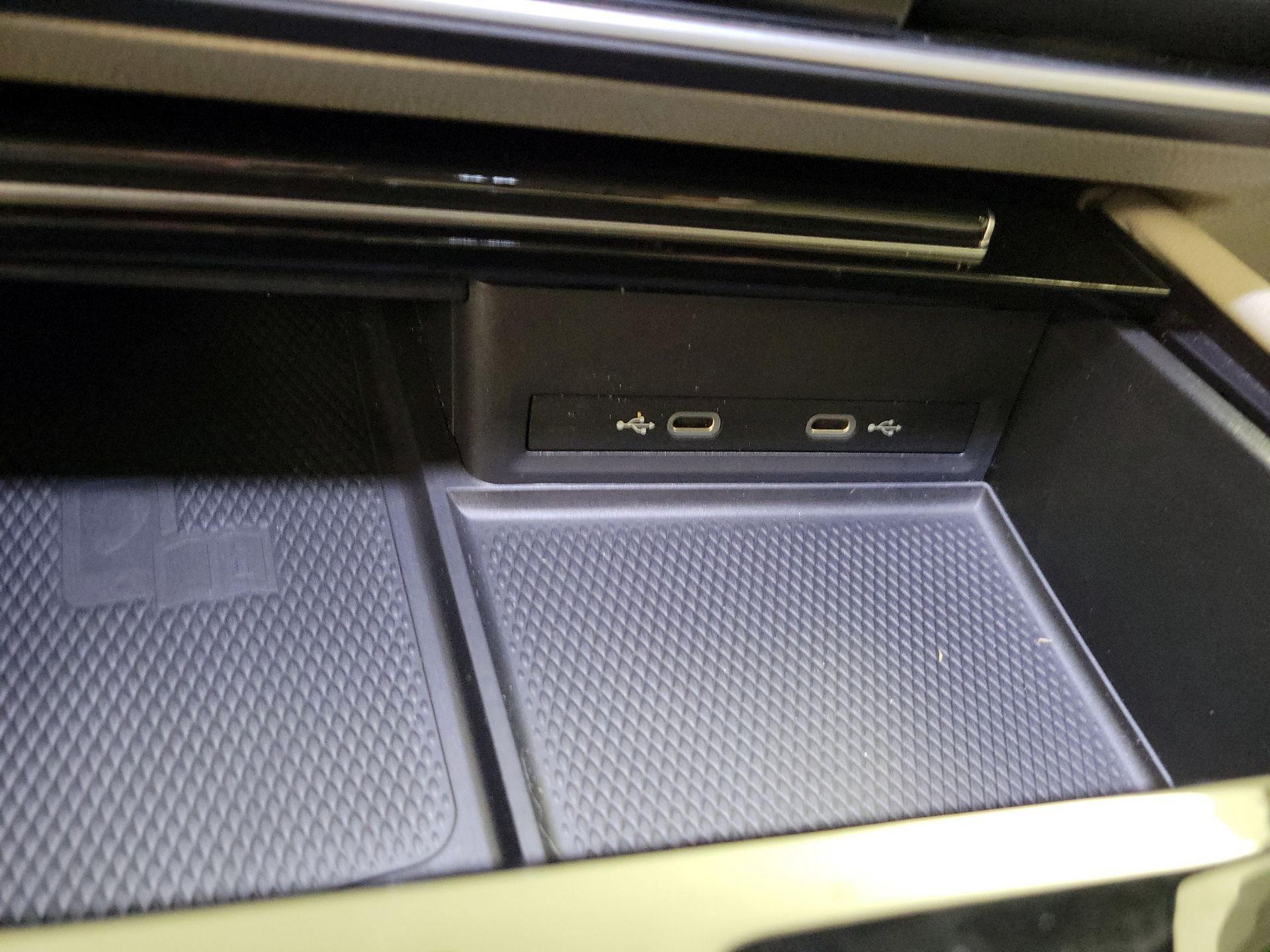 Thumbnail: 2024 Volkswagen Atlas - 18