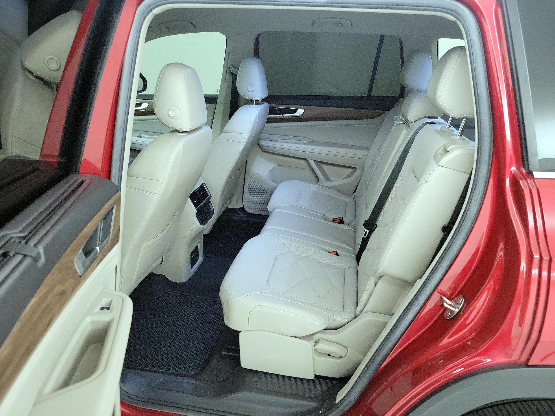 Thumbnail: 2024 Volkswagen Atlas - 19