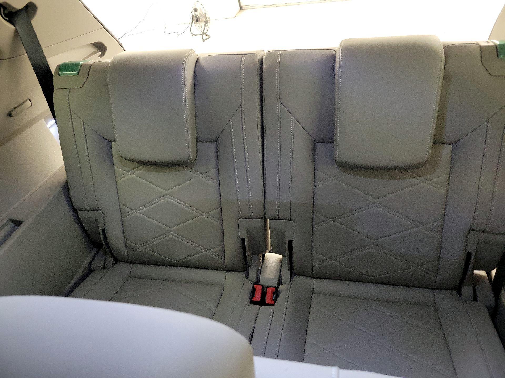 Thumbnail: 2024 Volkswagen Atlas - 20