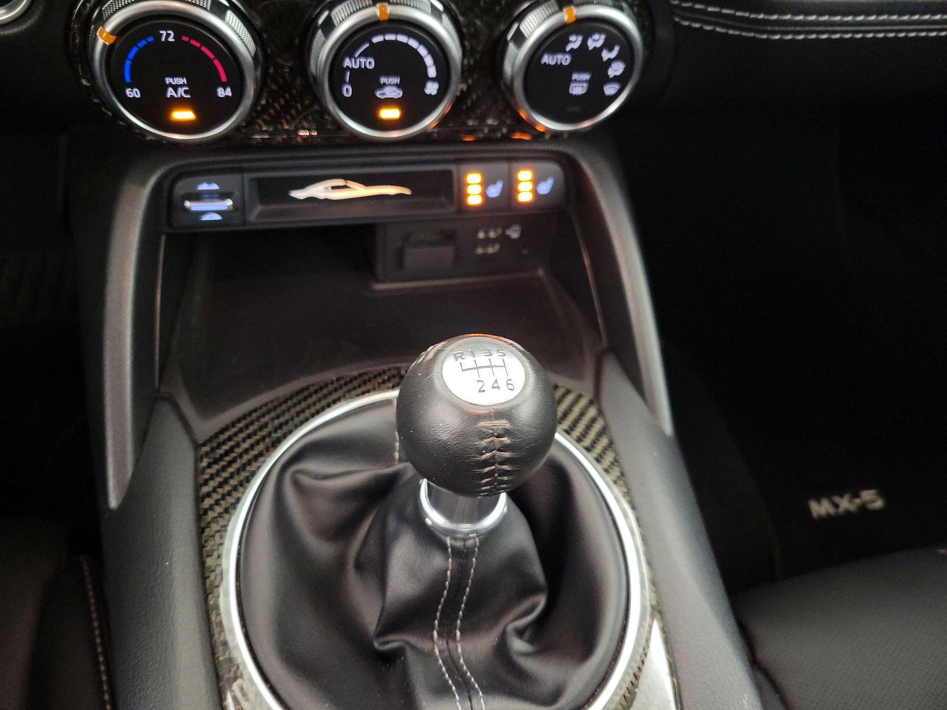 Thumbnail: 2021 Mazda MX-5 Miata - 17