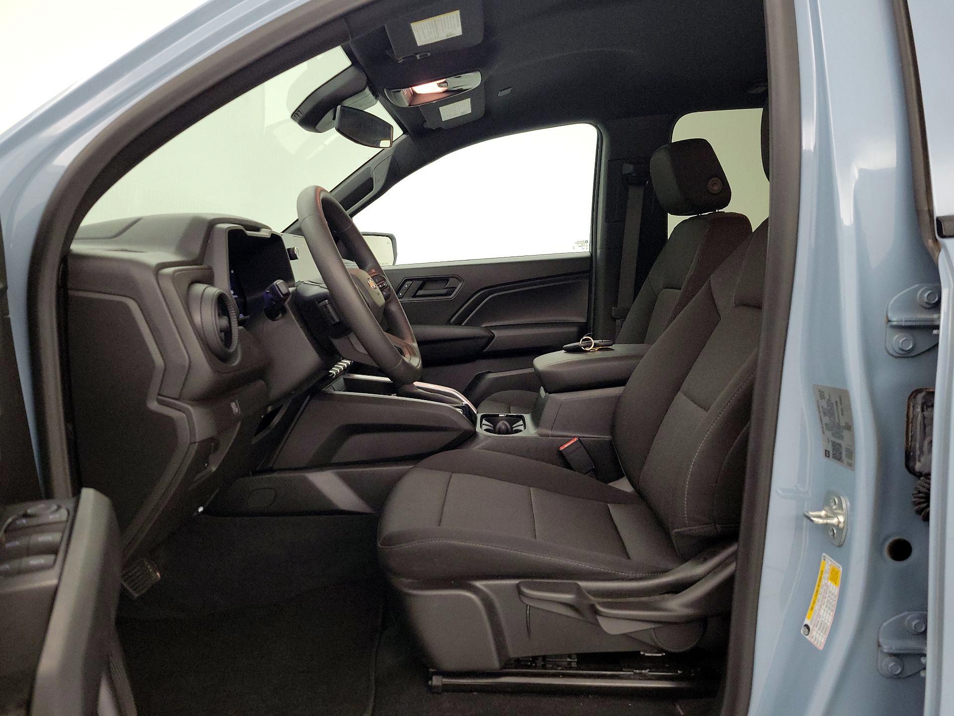 Thumbnail: 2025 Chevrolet Colorado - 11