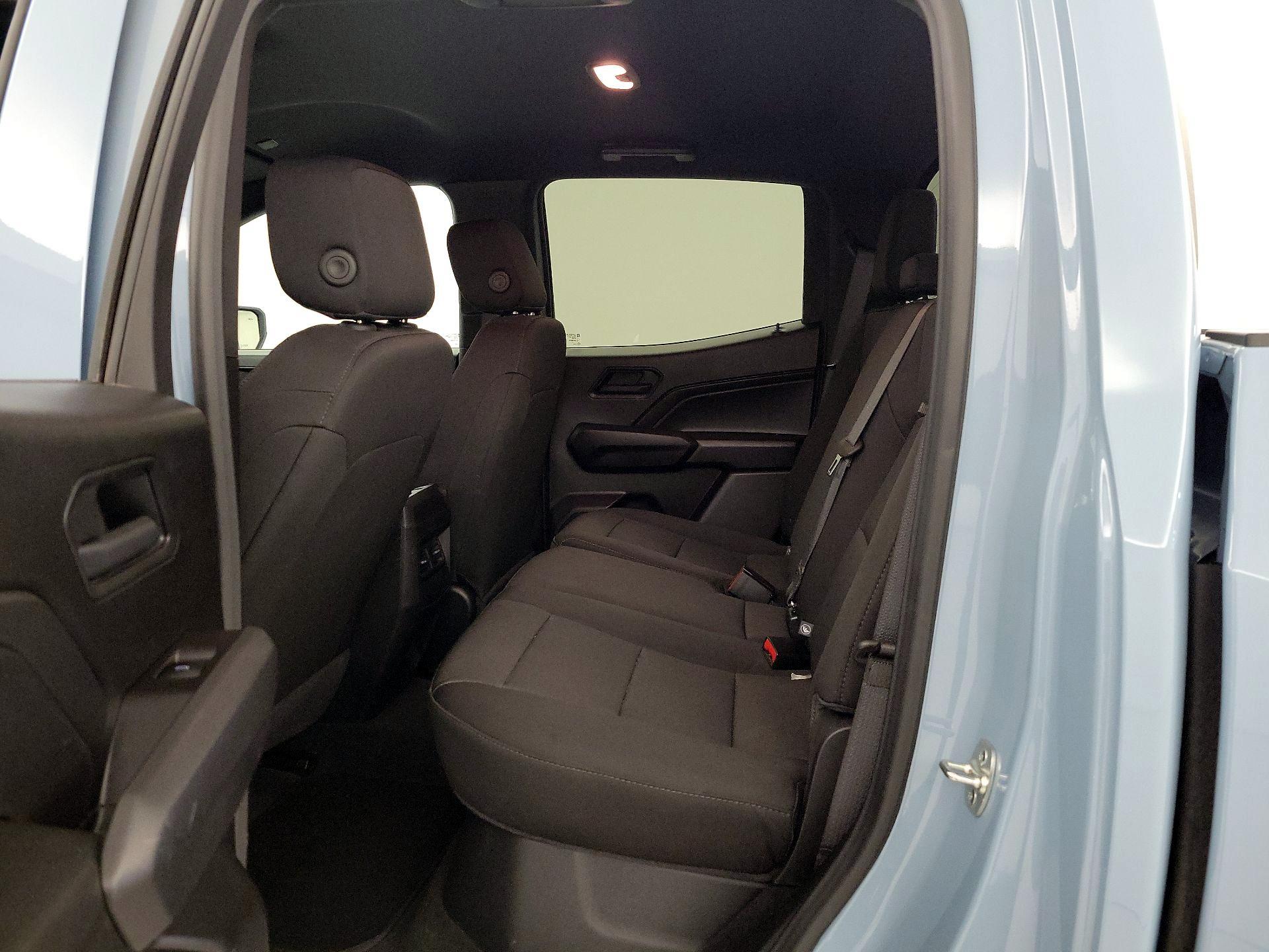 Thumbnail: 2025 Chevrolet Colorado - 18