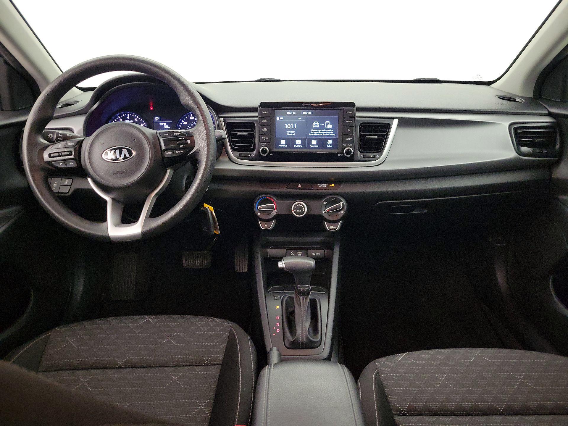 Thumbnail: 2020 Kia Rio - 9