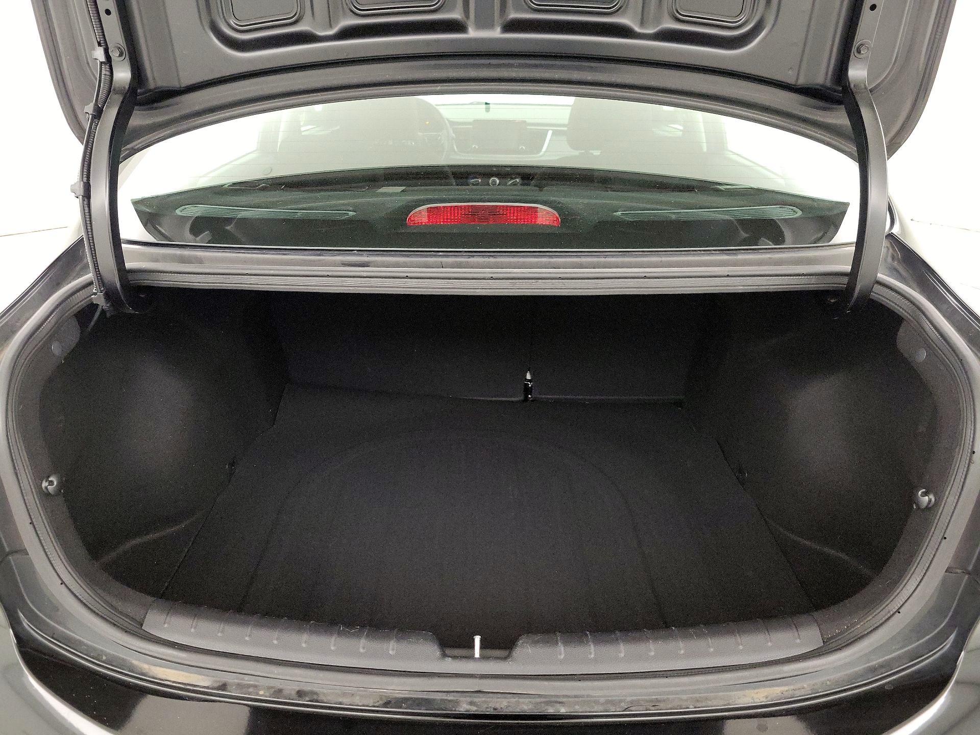 Thumbnail: 2020 Kia Rio - 19