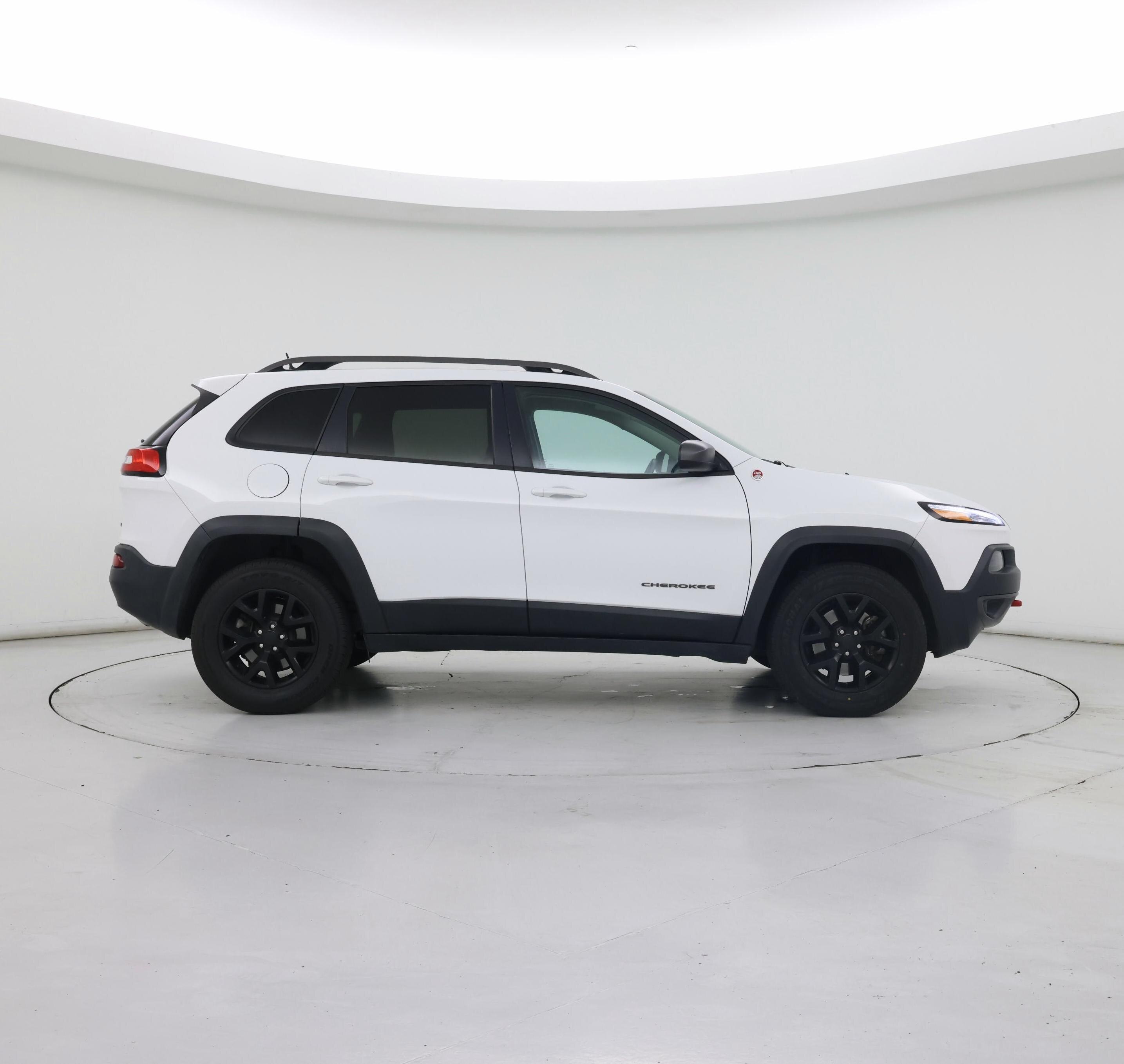 Thumbnail: 2016 Jeep Cherokee - 7
