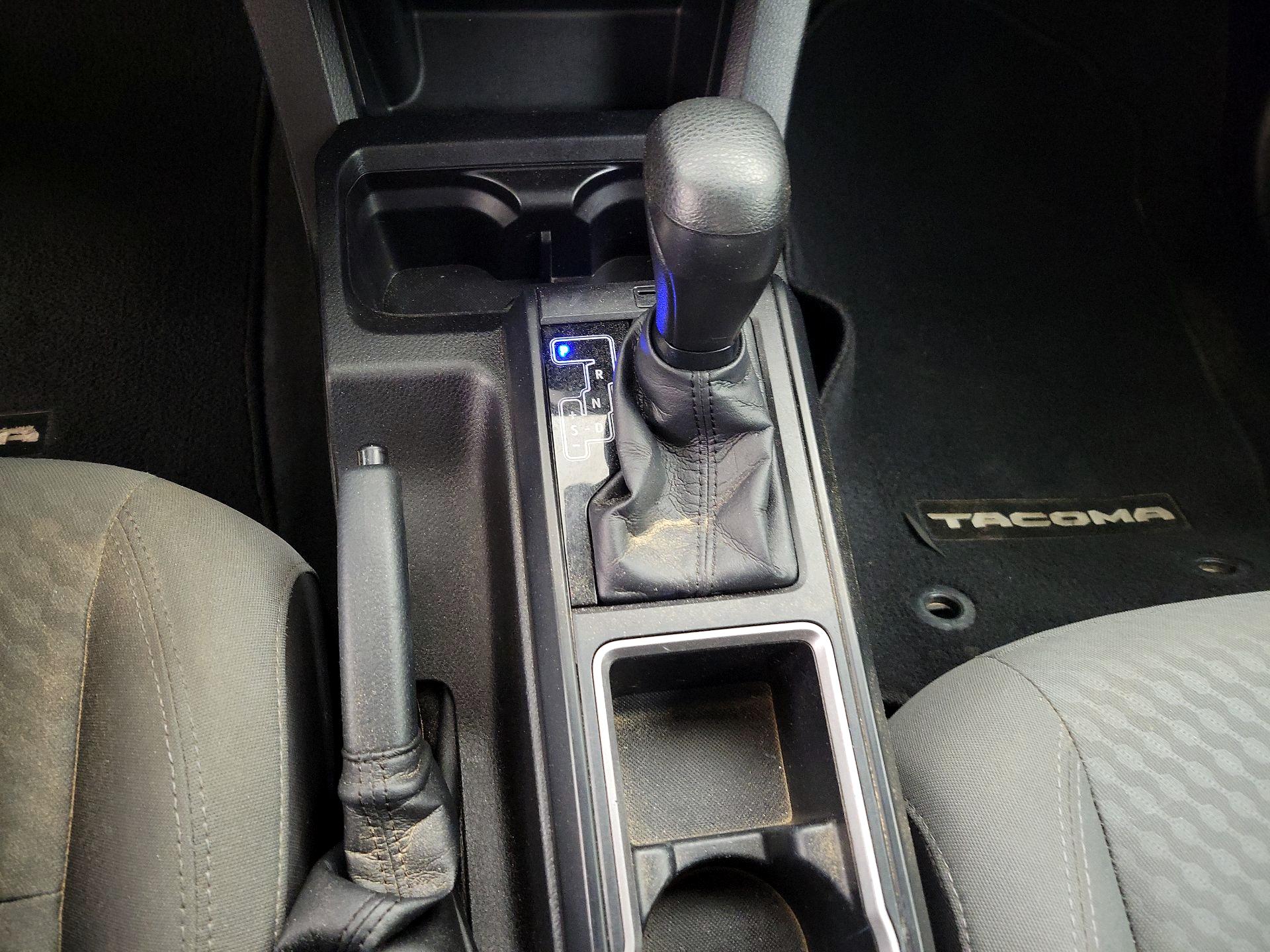 Thumbnail: 2021 Toyota Tacoma - 17