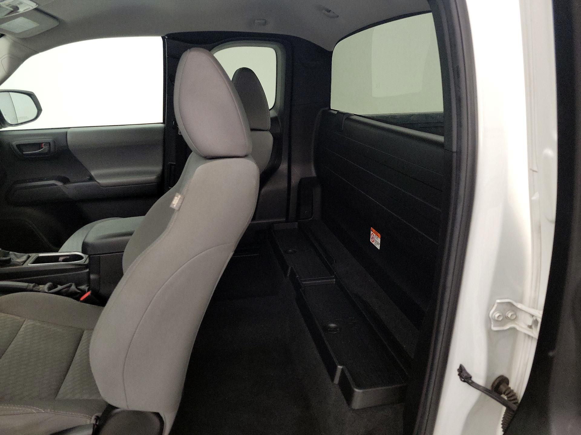 Thumbnail: 2021 Toyota Tacoma - 19