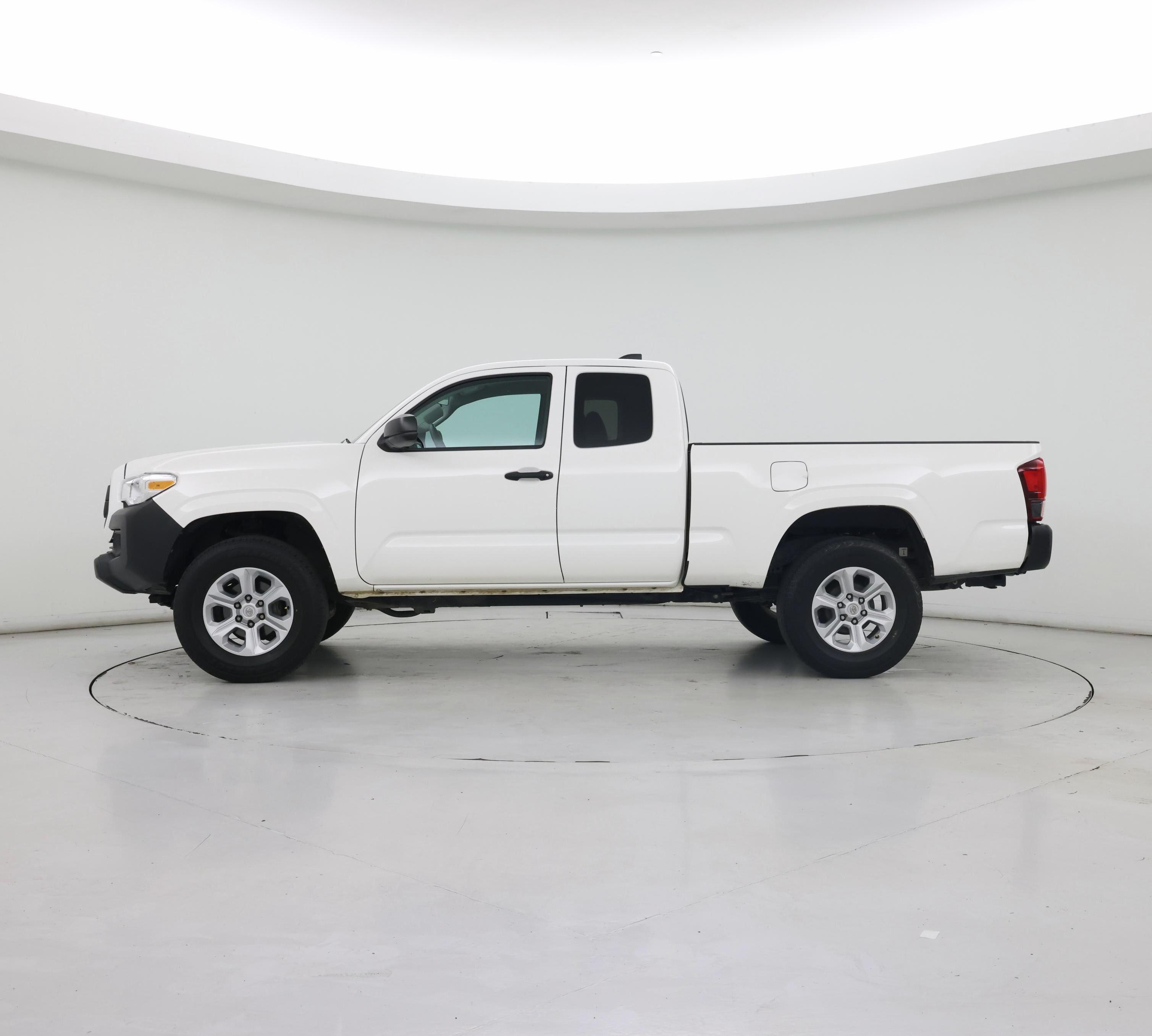 Thumbnail: 2021 Toyota Tacoma - 3