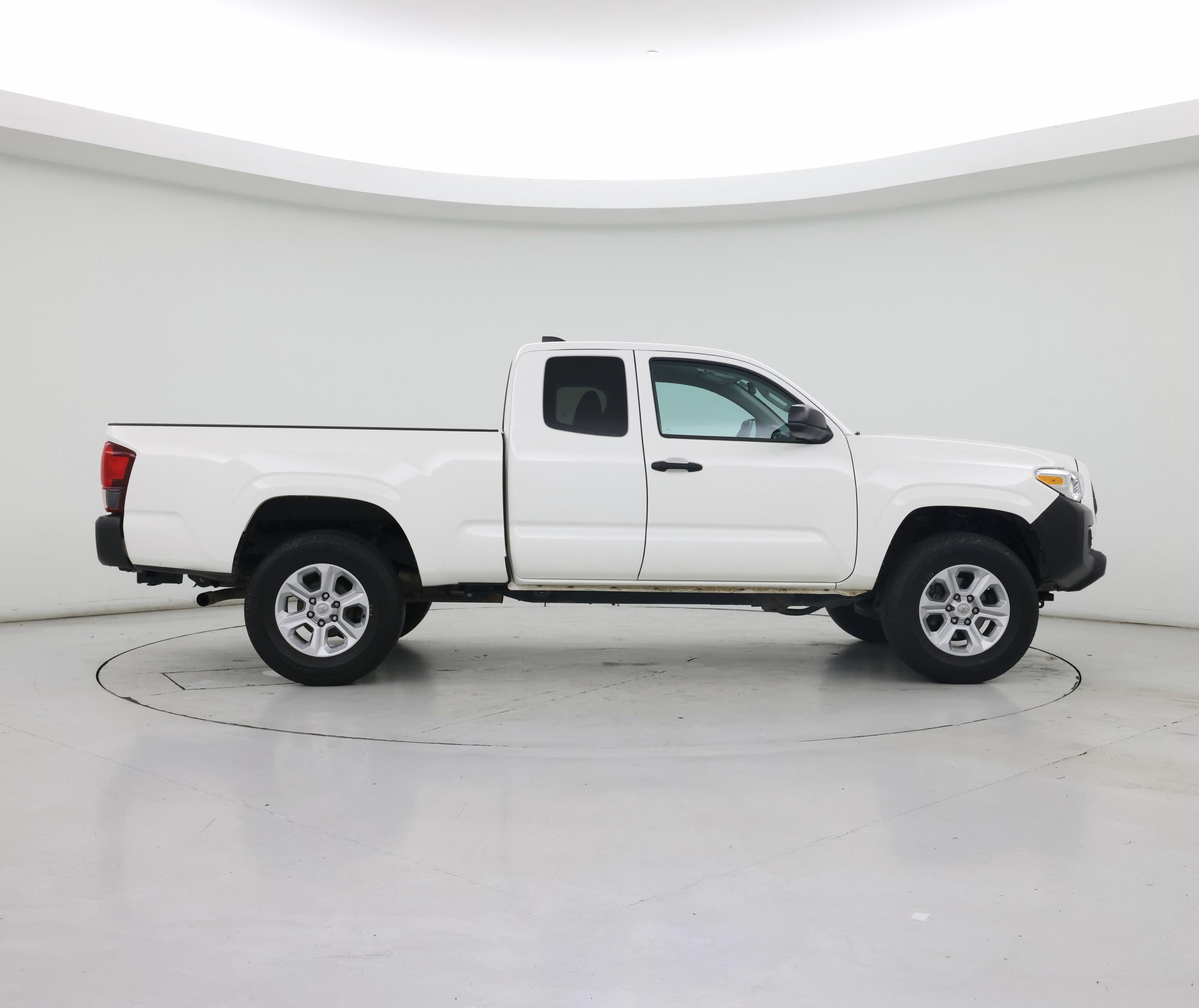 Thumbnail: 2021 Toyota Tacoma - 7