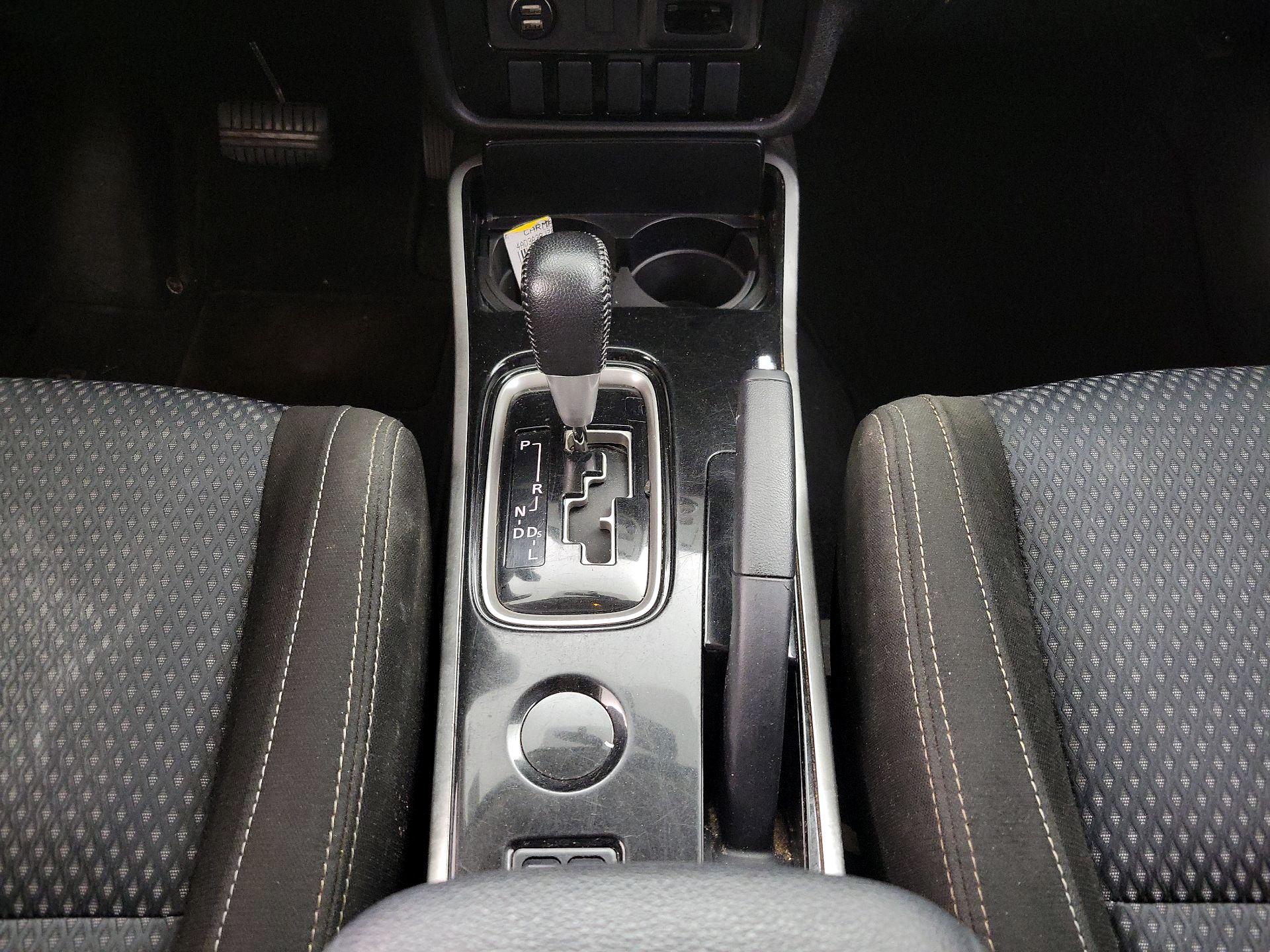 Thumbnail: 2018 Mitsubishi Outlander - 17