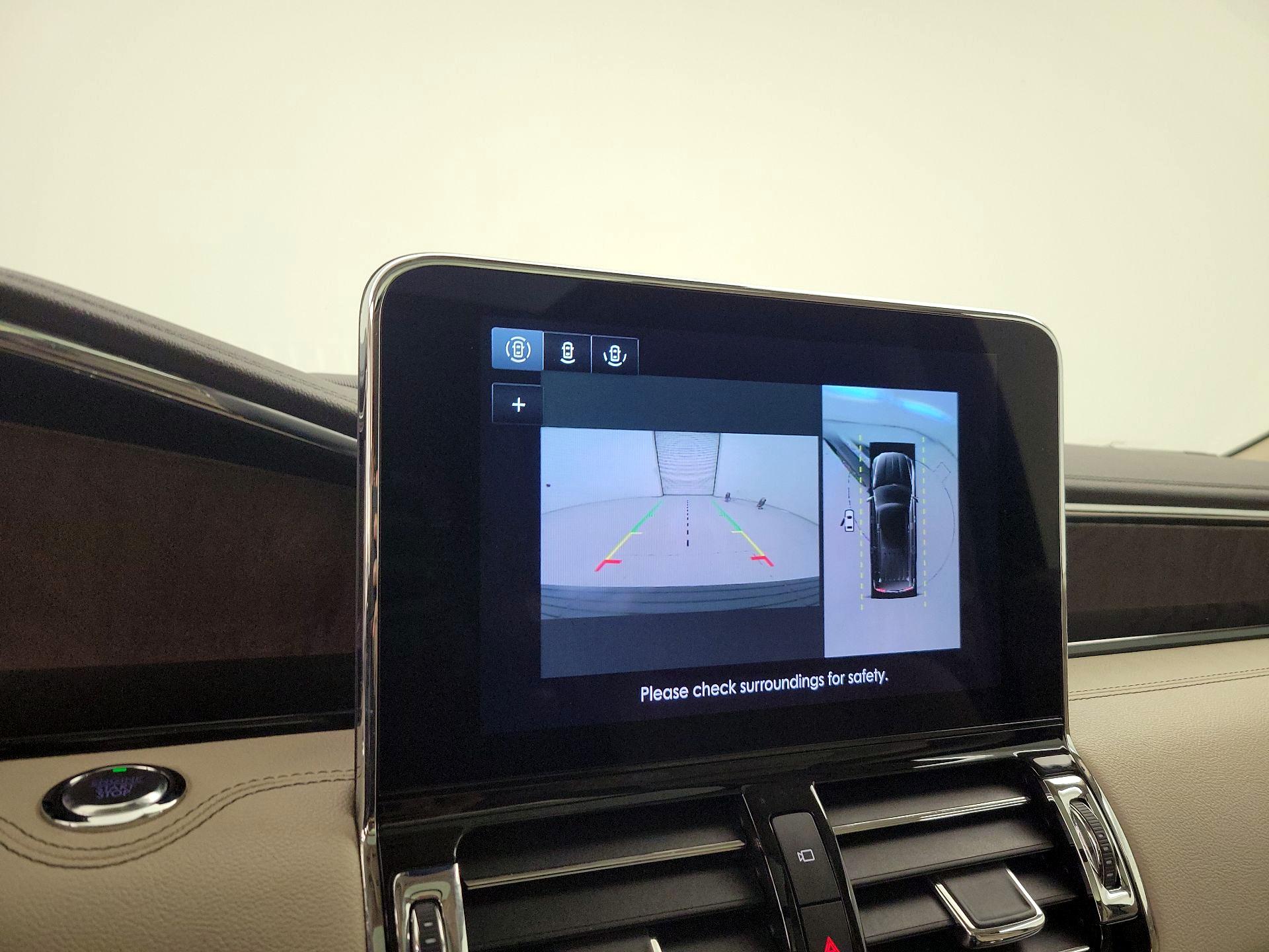 Thumbnail: 2021 Lincoln Navigator L - 15