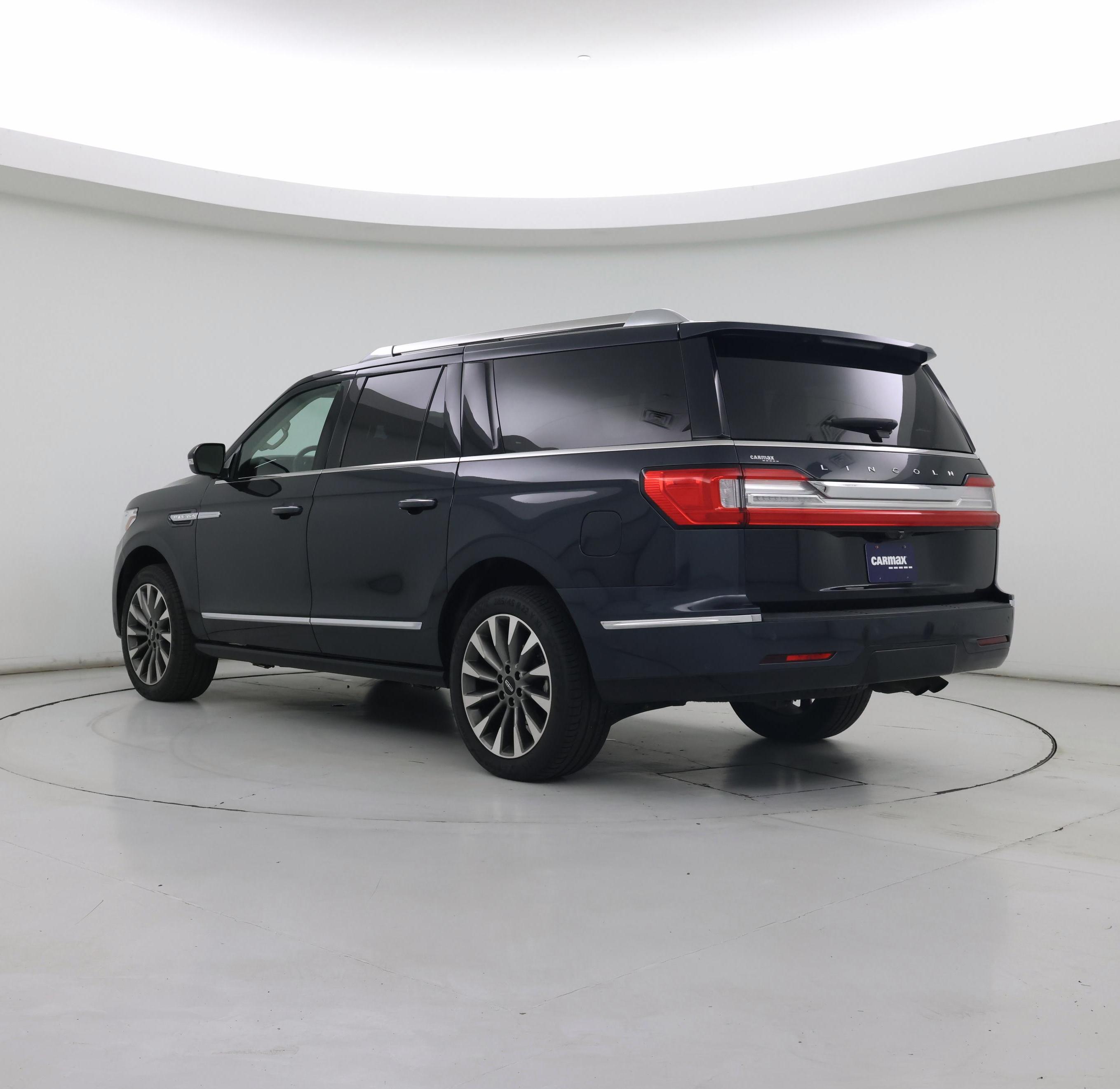 Thumbnail: 2021 Lincoln Navigator L - 2