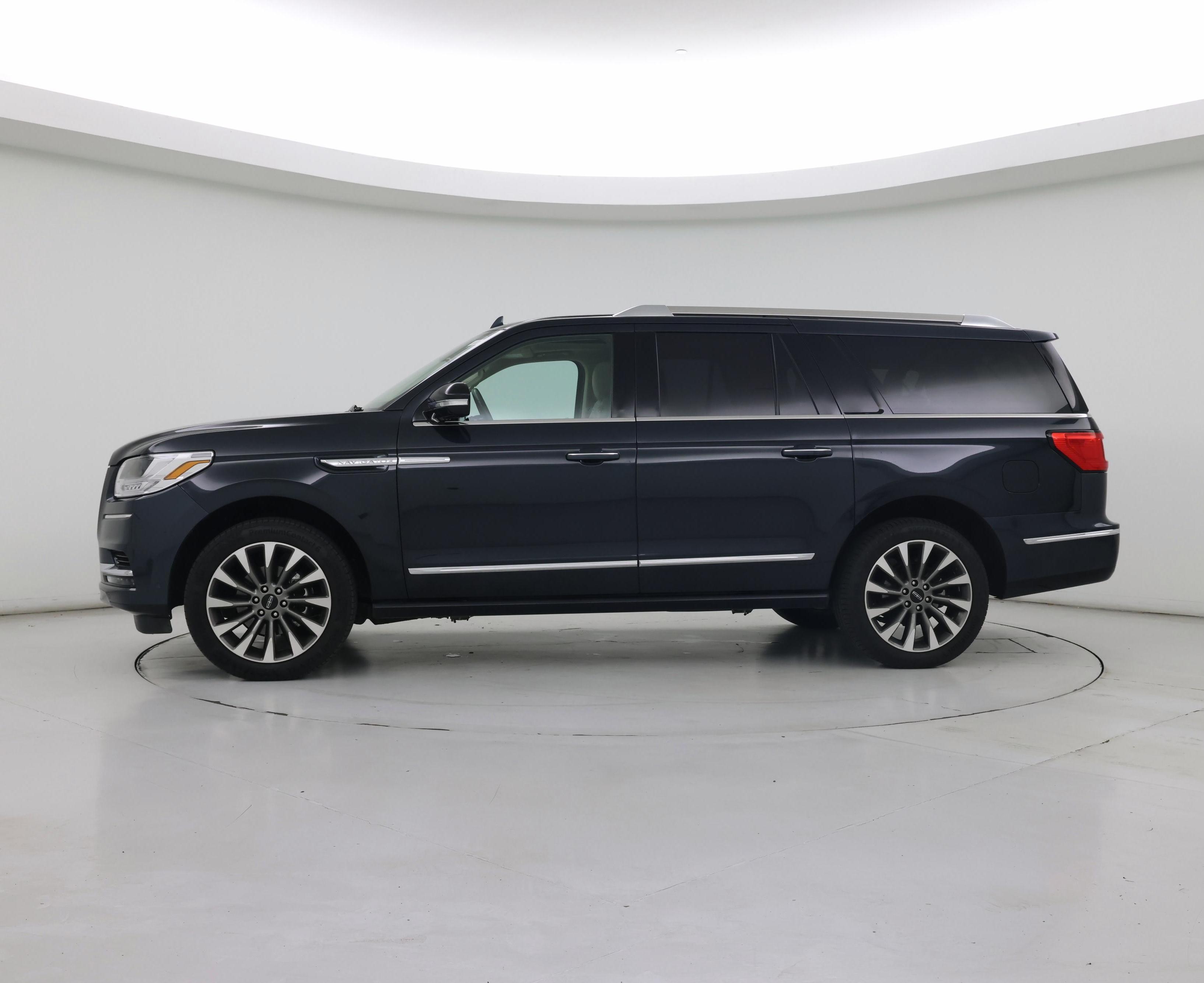 Thumbnail: 2021 Lincoln Navigator L - 3