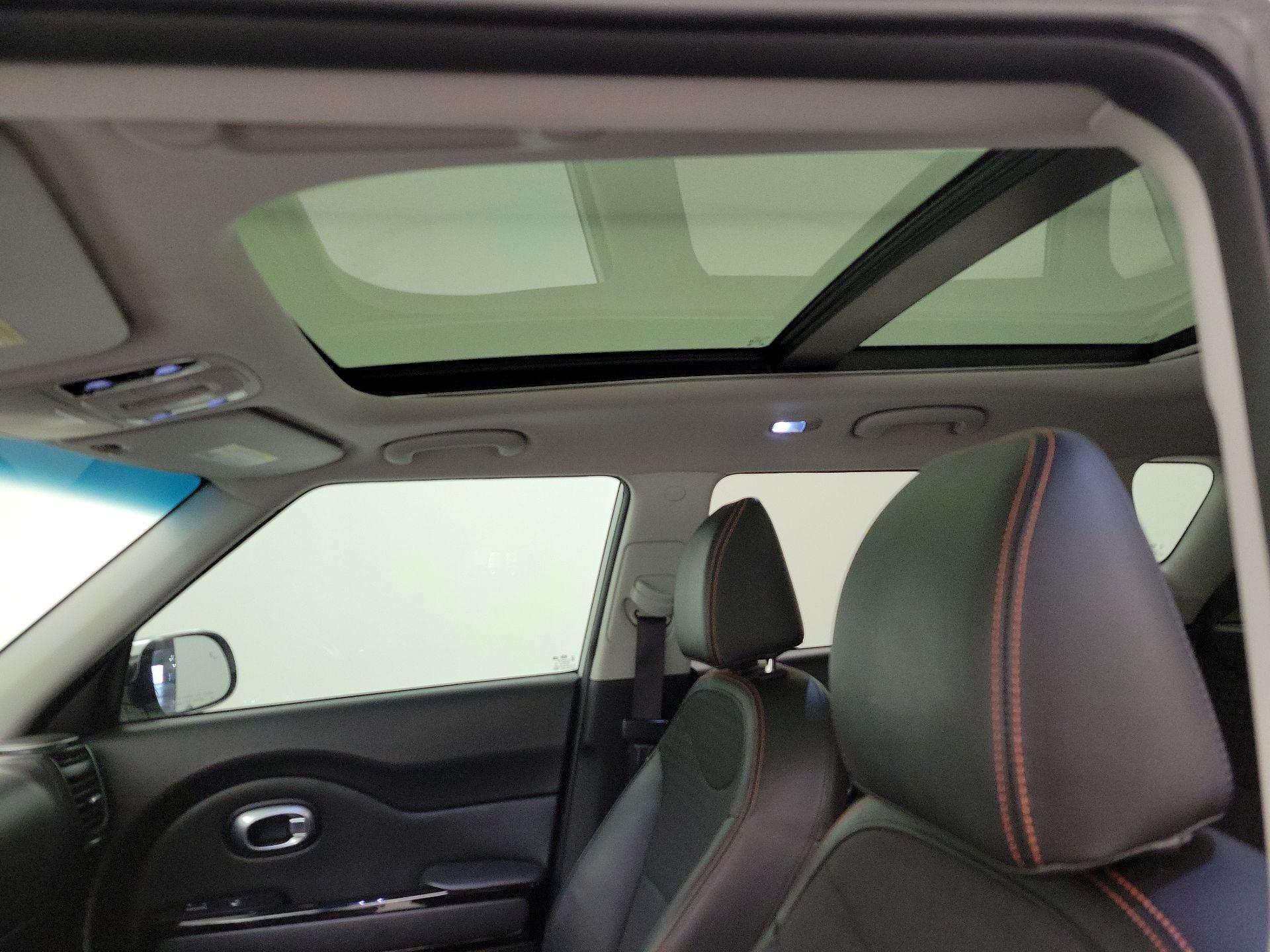 Thumbnail: 2019 Kia Soul - 18