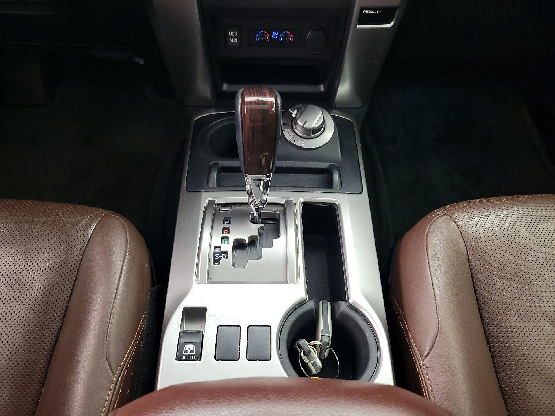 Thumbnail: 2017 Toyota 4Runner - 18