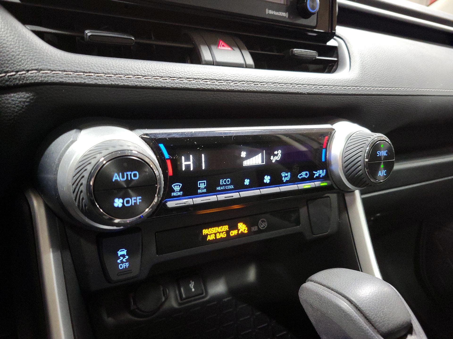 Thumbnail: 2022 Toyota RAV4 - 16