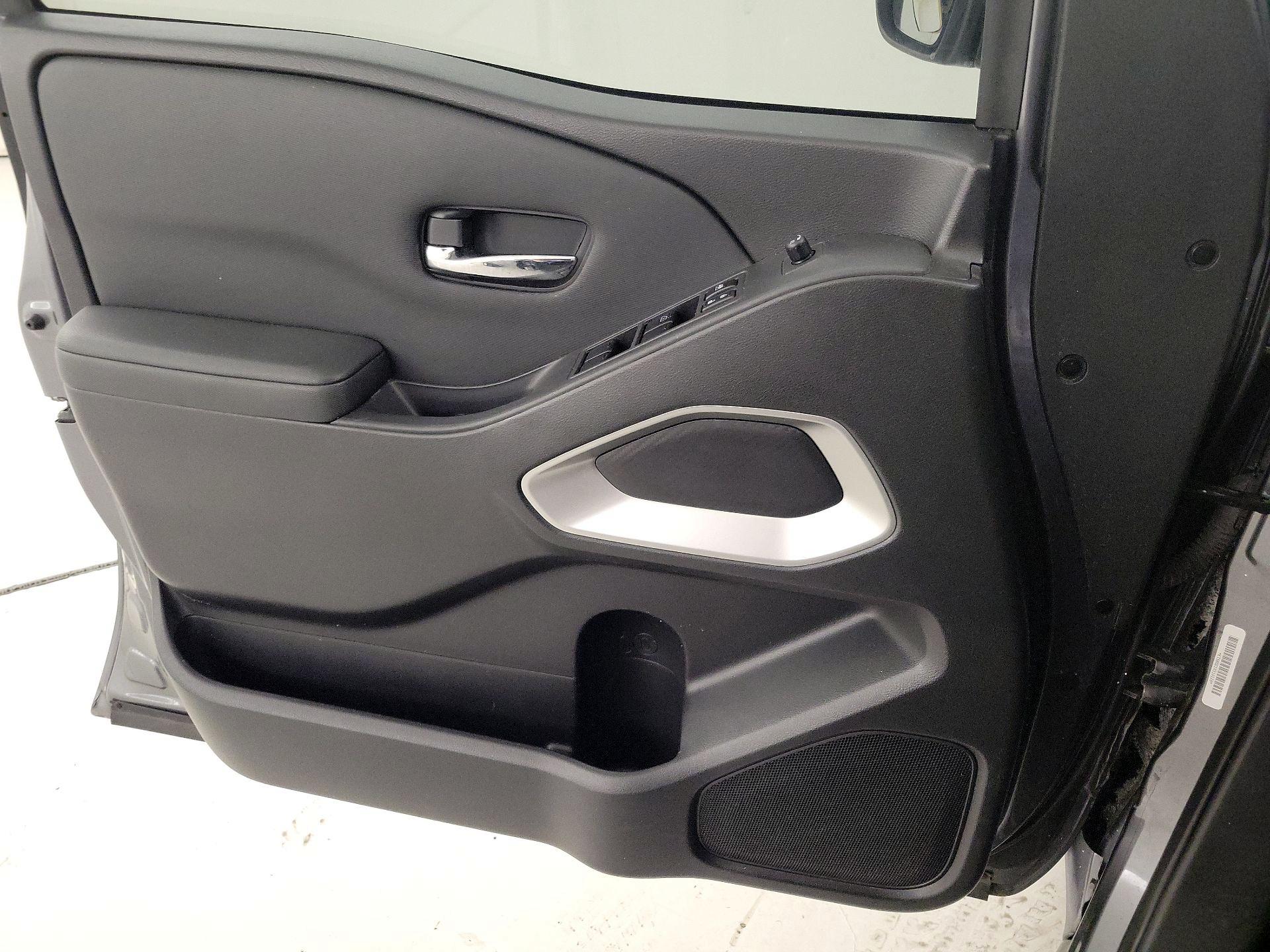 Thumbnail: 2022 Nissan Frontier - 12