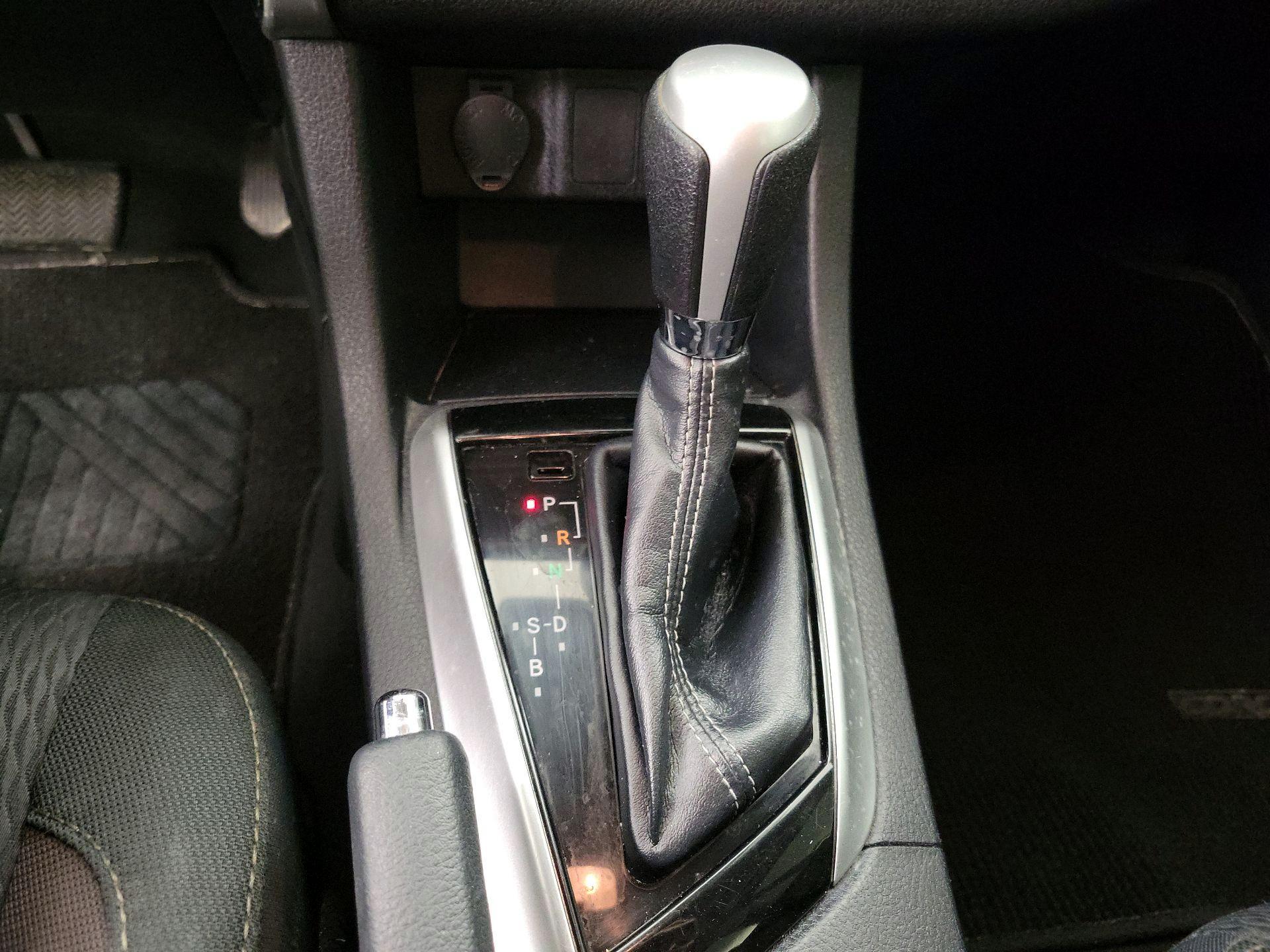 Thumbnail: 2018 Toyota Corolla - 17