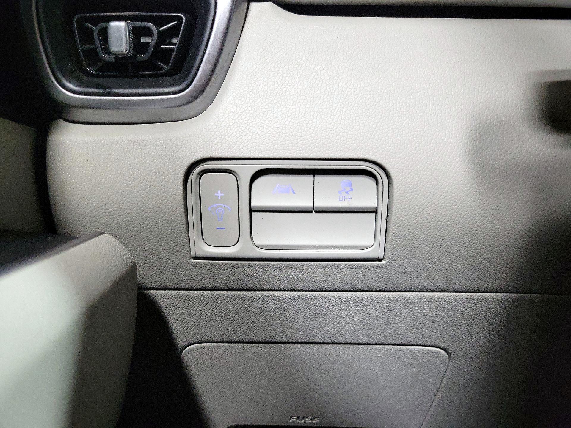 Thumbnail: 2023 Kia Sorento - 13