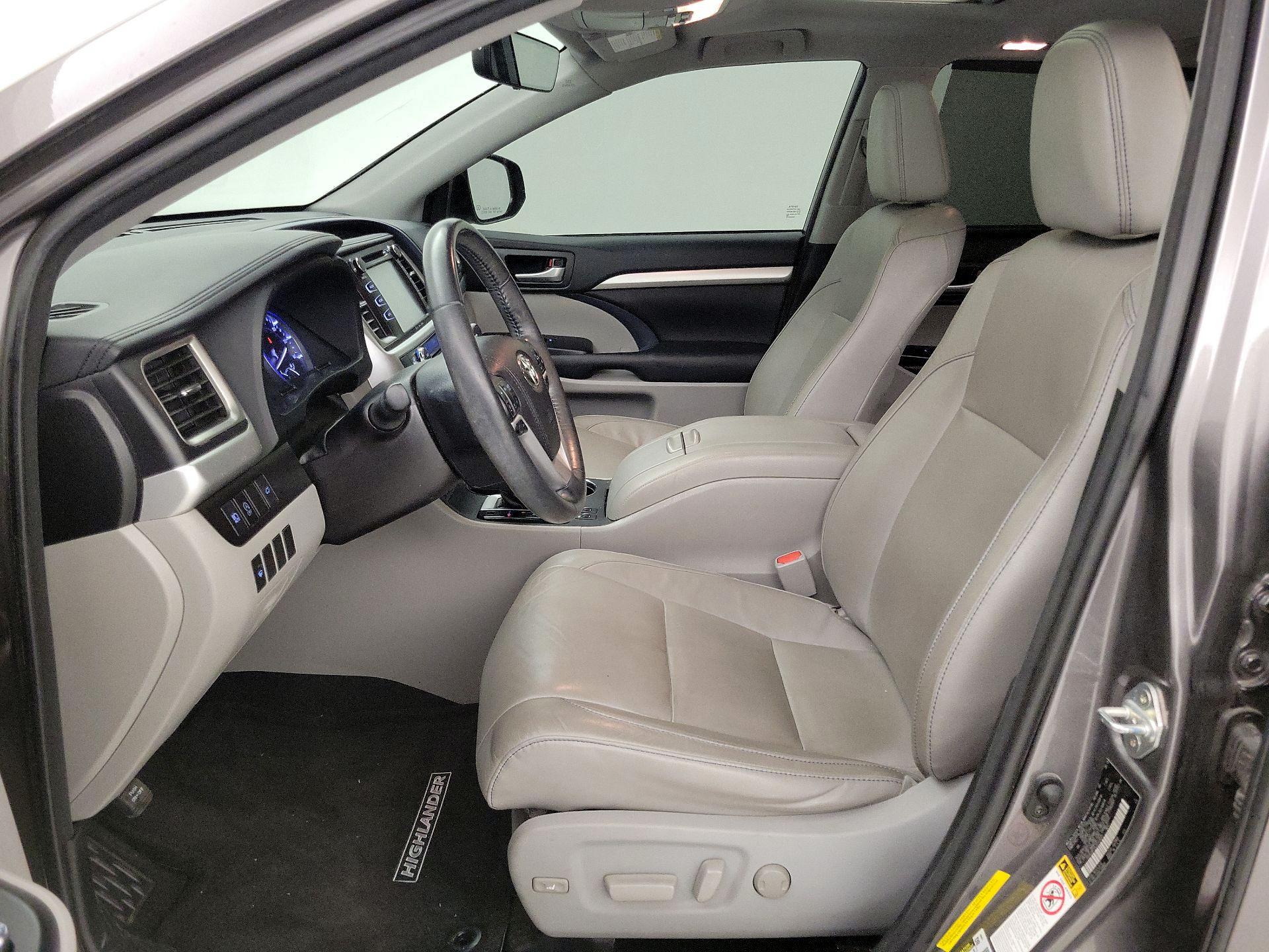 Thumbnail: 2018 Toyota Highlander - 11