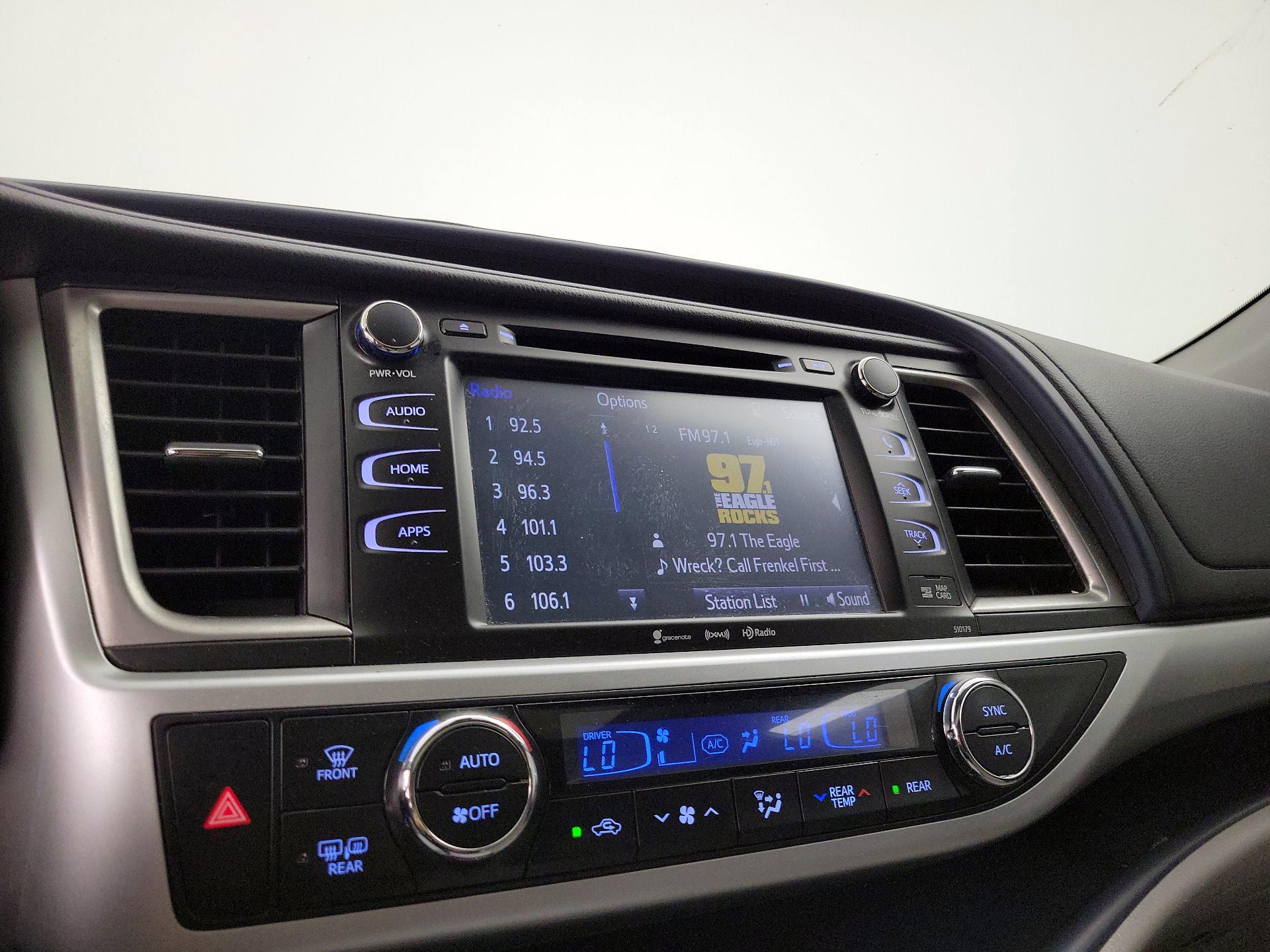 Thumbnail: 2018 Toyota Highlander - 15