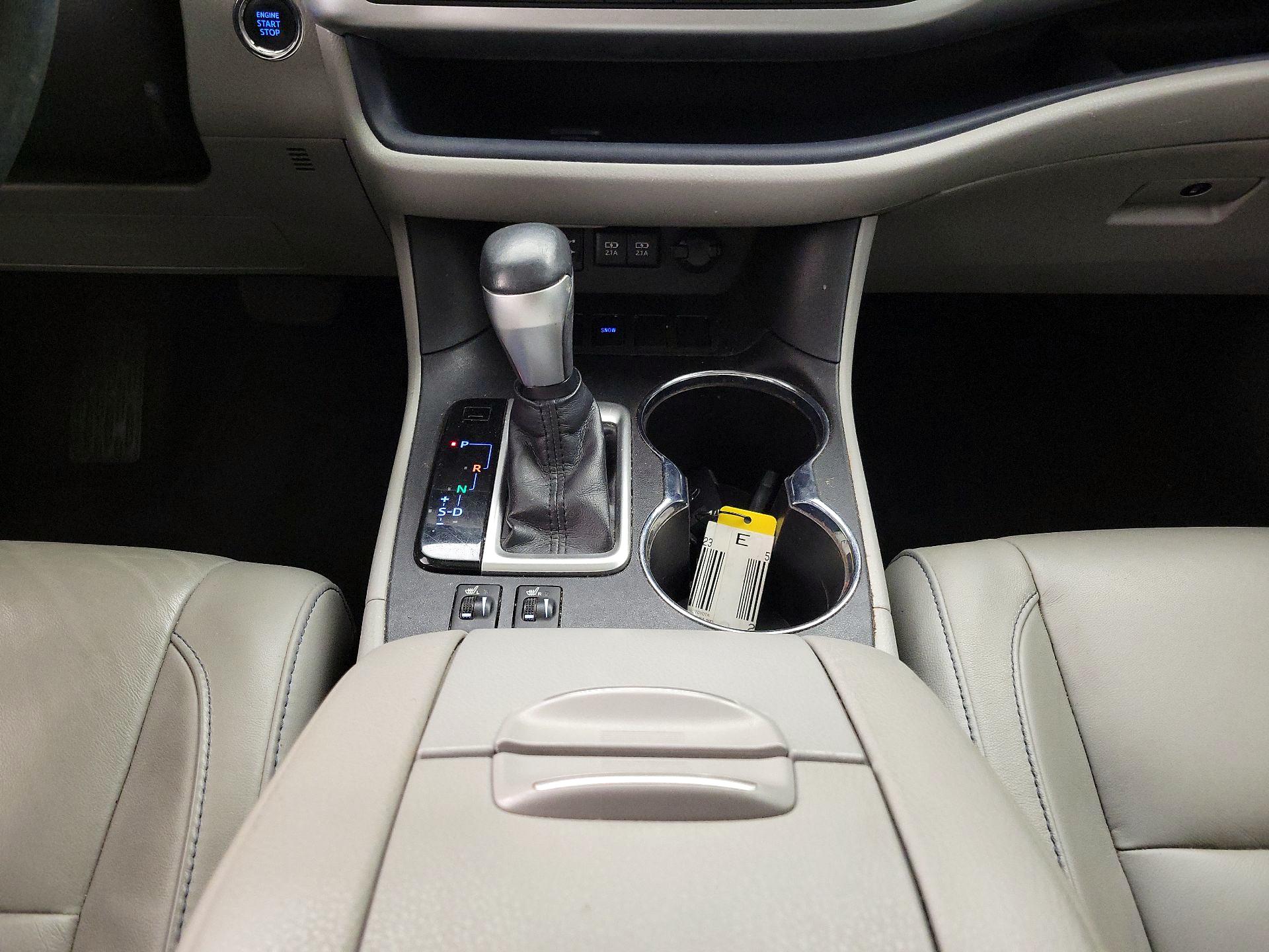 Thumbnail: 2018 Toyota Highlander - 17