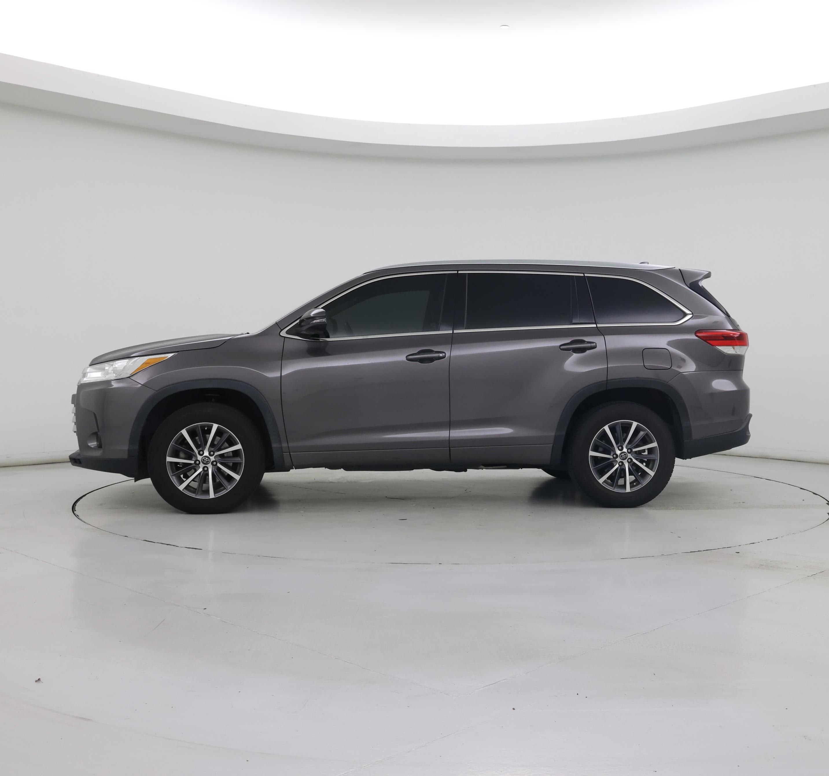 Thumbnail: 2018 Toyota Highlander - 3