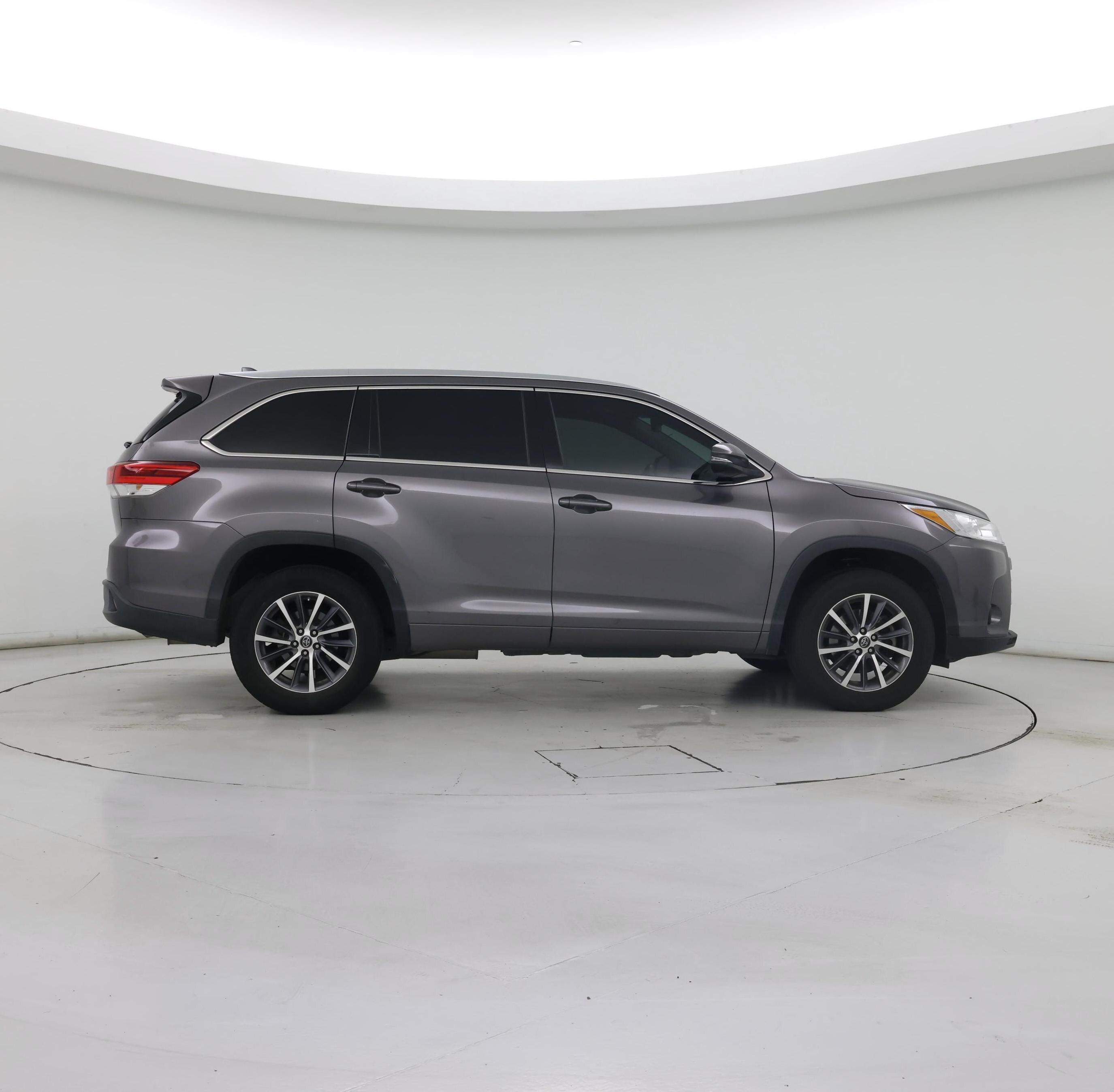 Thumbnail: 2018 Toyota Highlander - 7