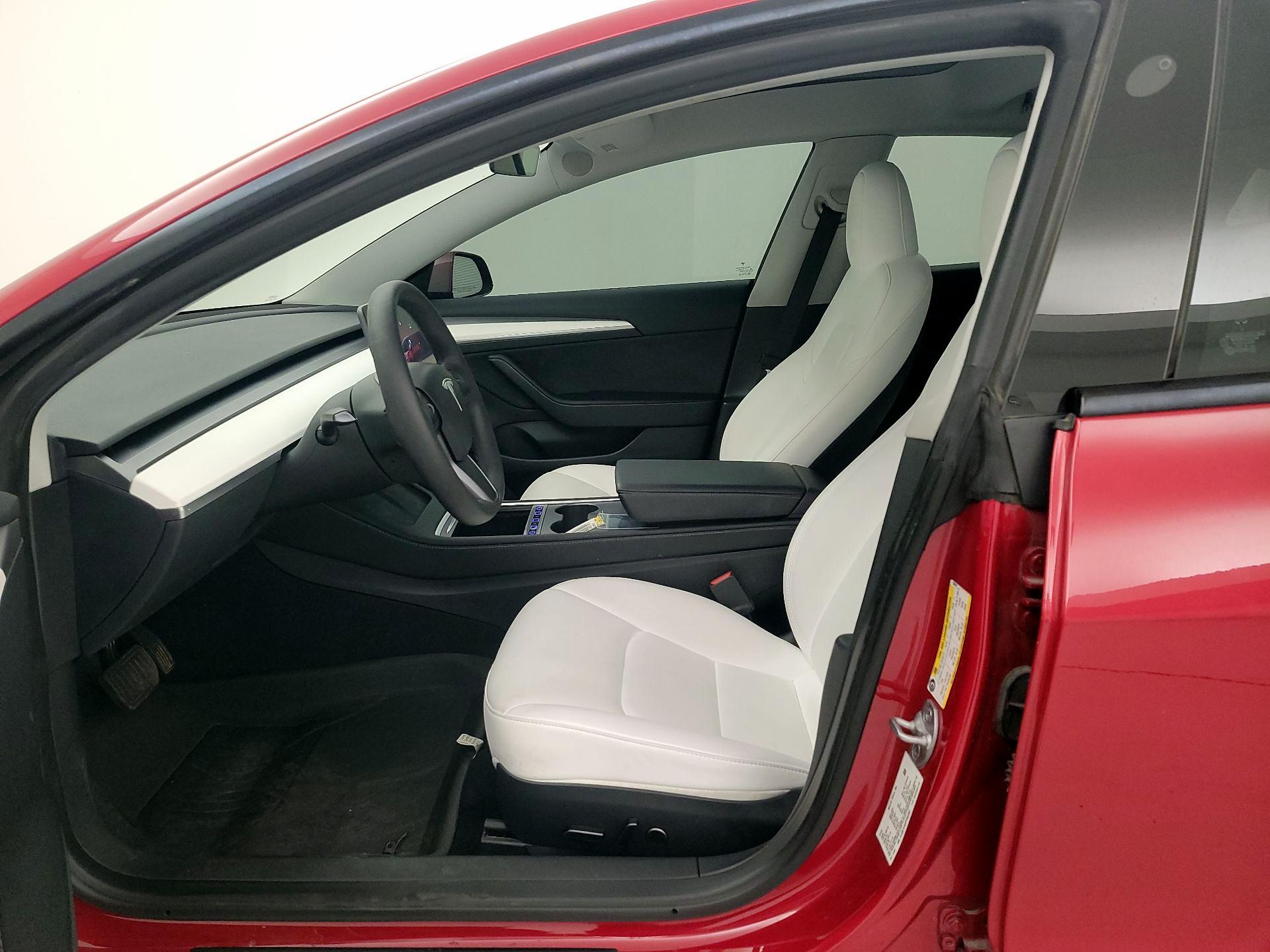 Thumbnail: 2023 Tesla Model 3 - 11