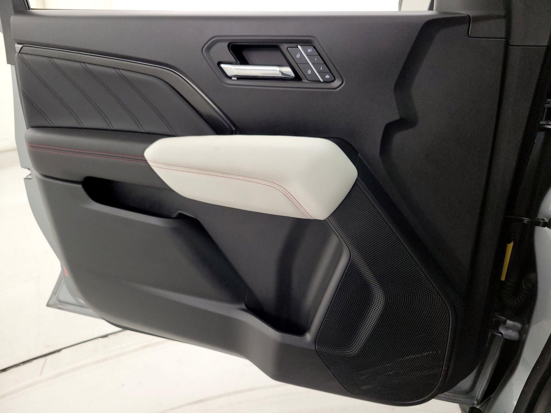 Thumbnail: 2024 GMC Canyon - 12