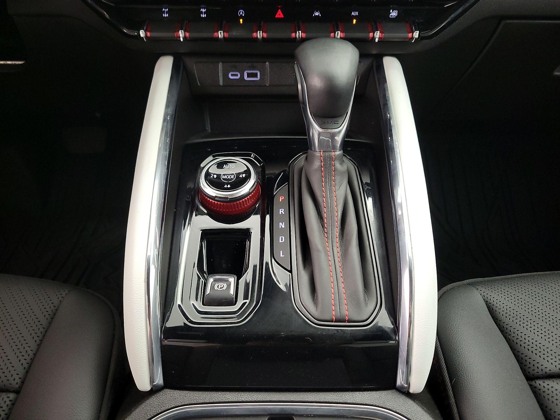 Thumbnail: 2024 GMC Canyon - 18