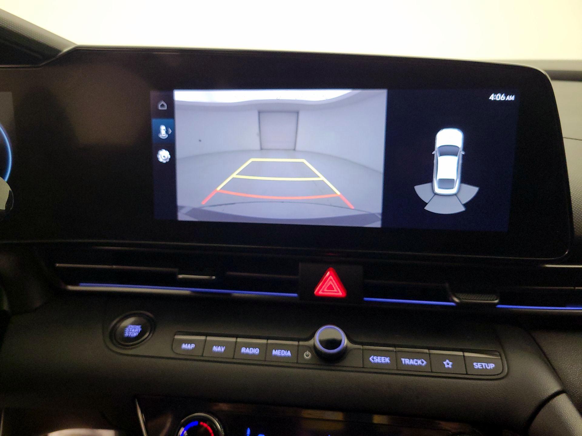 Thumbnail: 2022 Hyundai Elantra - 14