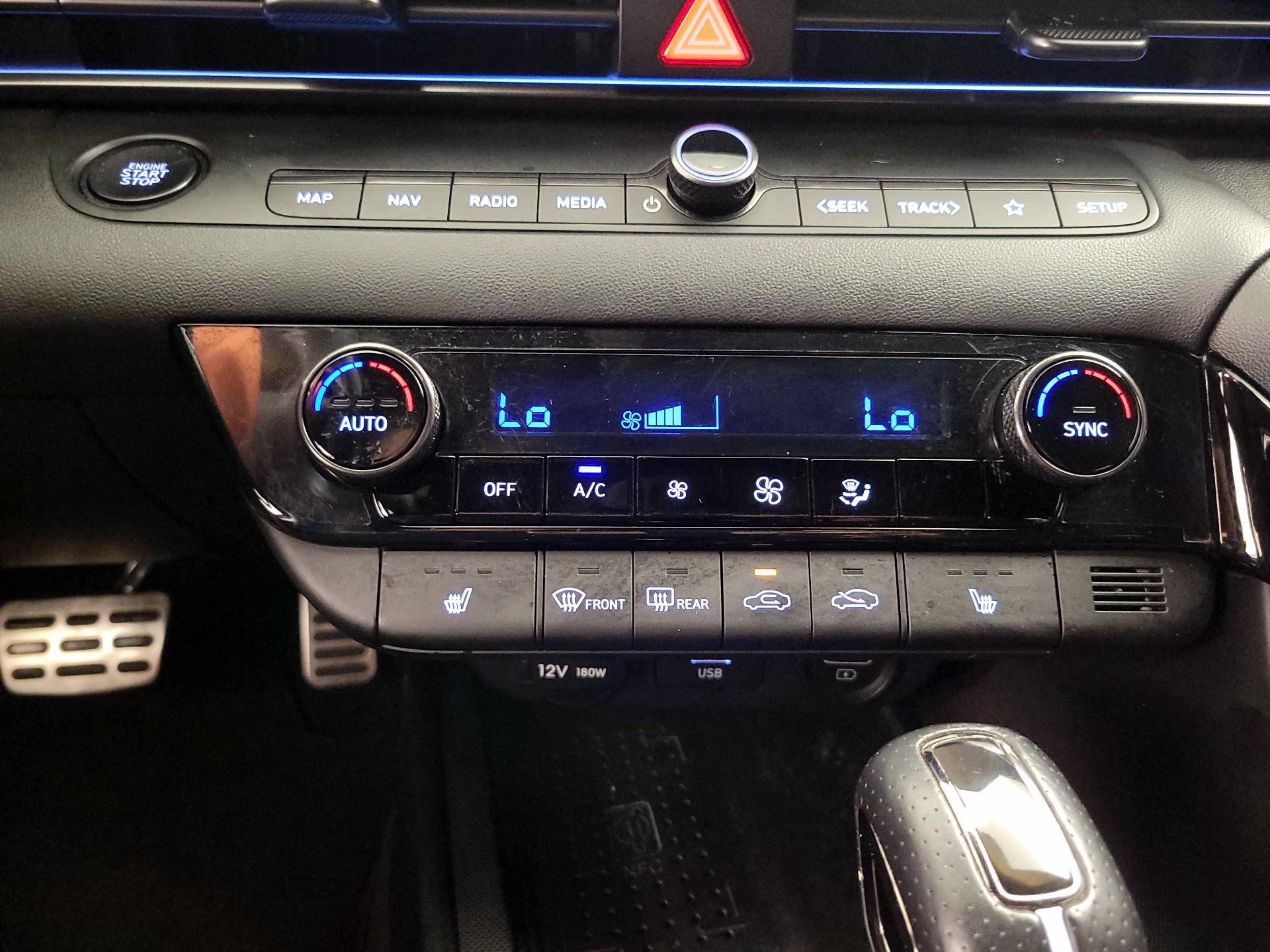 Thumbnail: 2022 Hyundai Elantra - 16