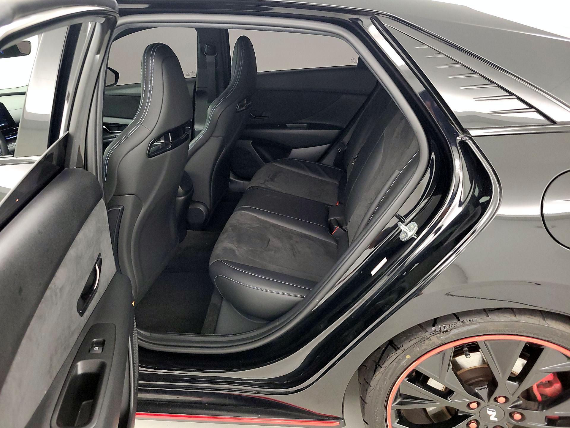 Thumbnail: 2022 Hyundai Elantra - 19