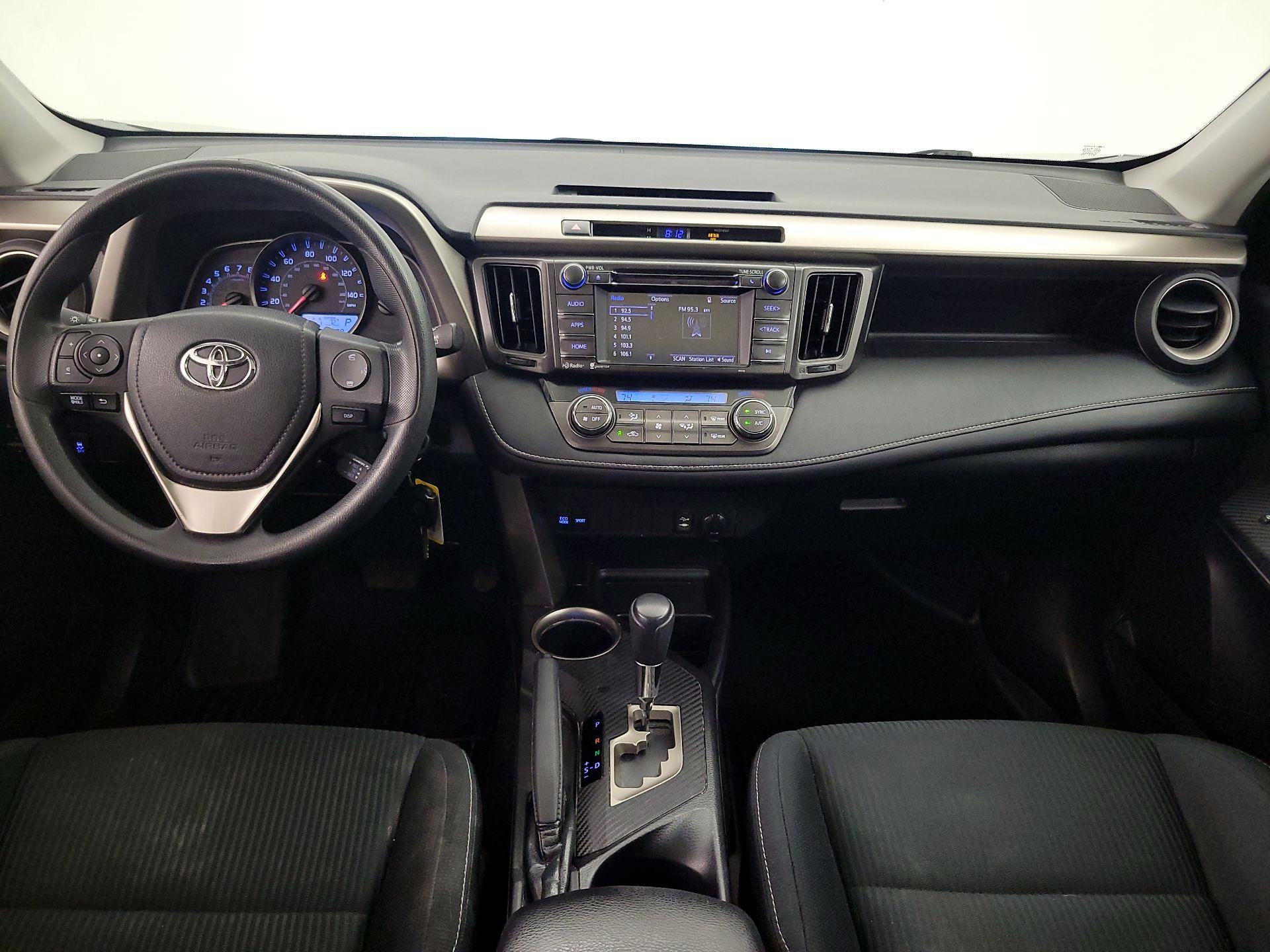 Thumbnail: 2015 Toyota RAV4 - 9
