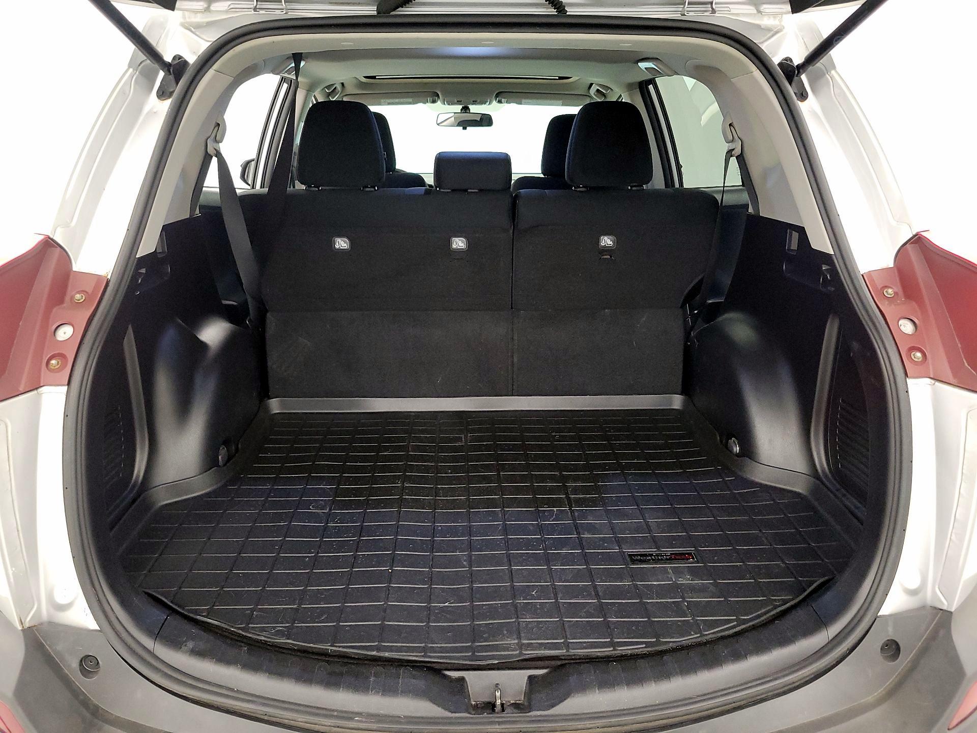 Thumbnail: 2015 Toyota RAV4 - 20