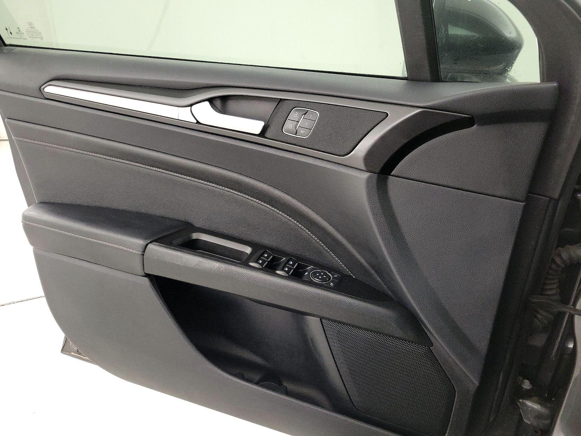 Thumbnail: 2020 Ford Fusion - 12