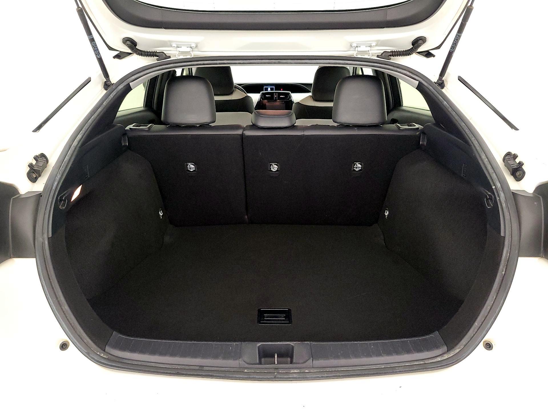 Thumbnail: 2017 Toyota Prius - 20